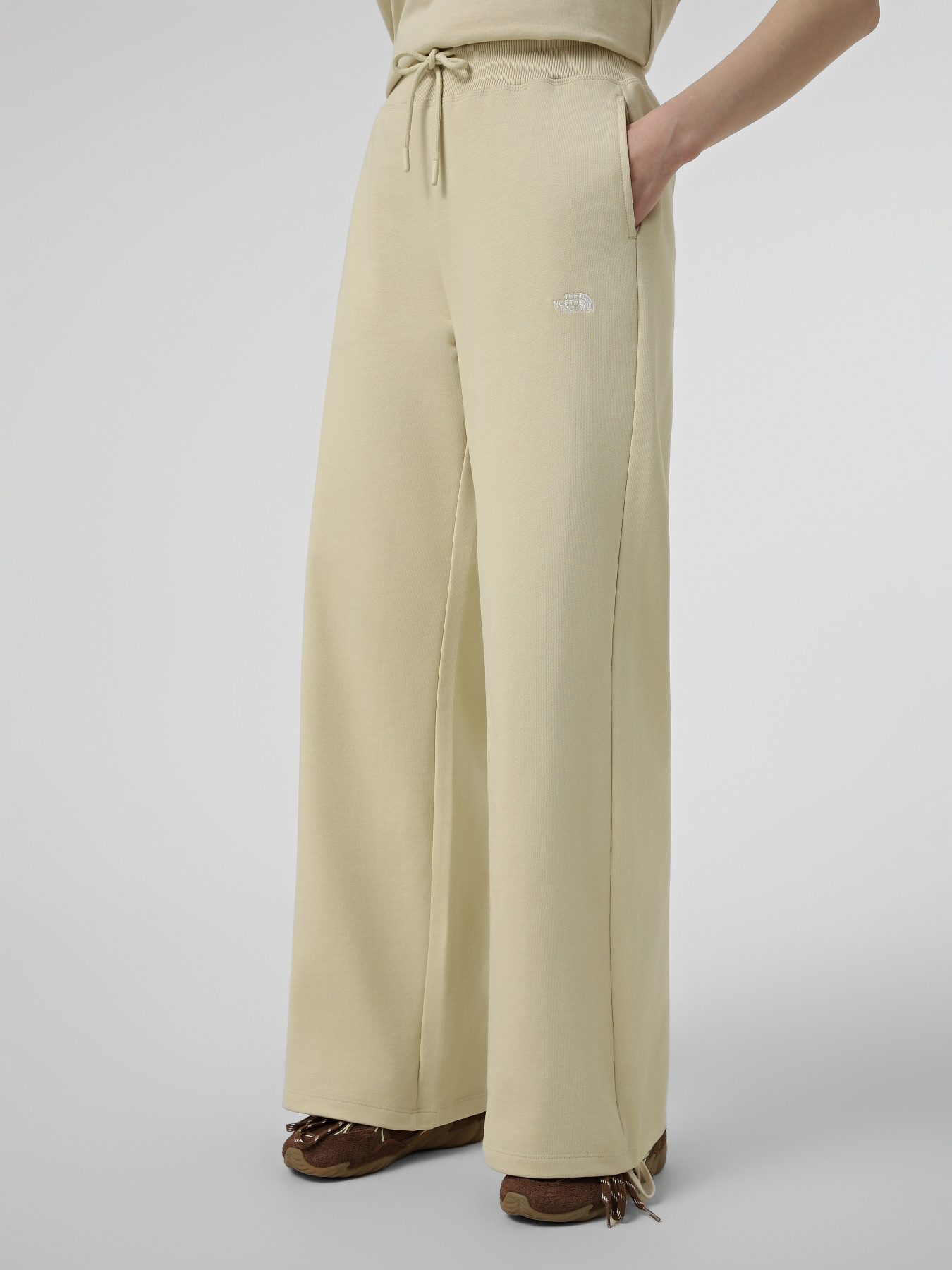 Брюки The North Face W ESSENTIAL LIGHT WIDE LEG PAN модель NF0A8GQZDOM1 Брюки The North Face W ESSENTIAL LIGHT WIDE LEG PAN модель NF0A8GQZDOM1 Фото