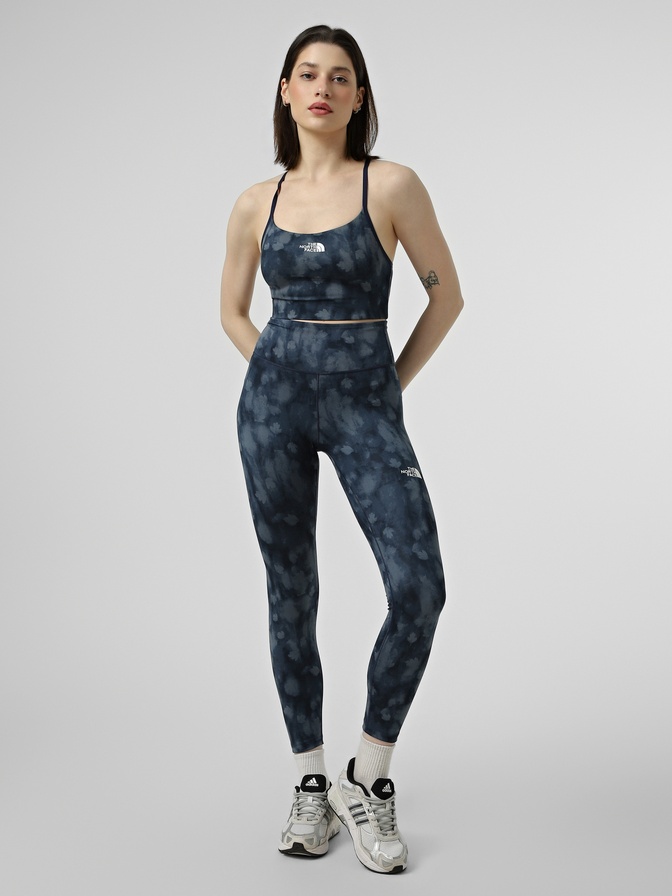 Брюки The North Face W FLEX 25IN TIGHT - PRINT модель NF0A8BQSJZ91 Фото