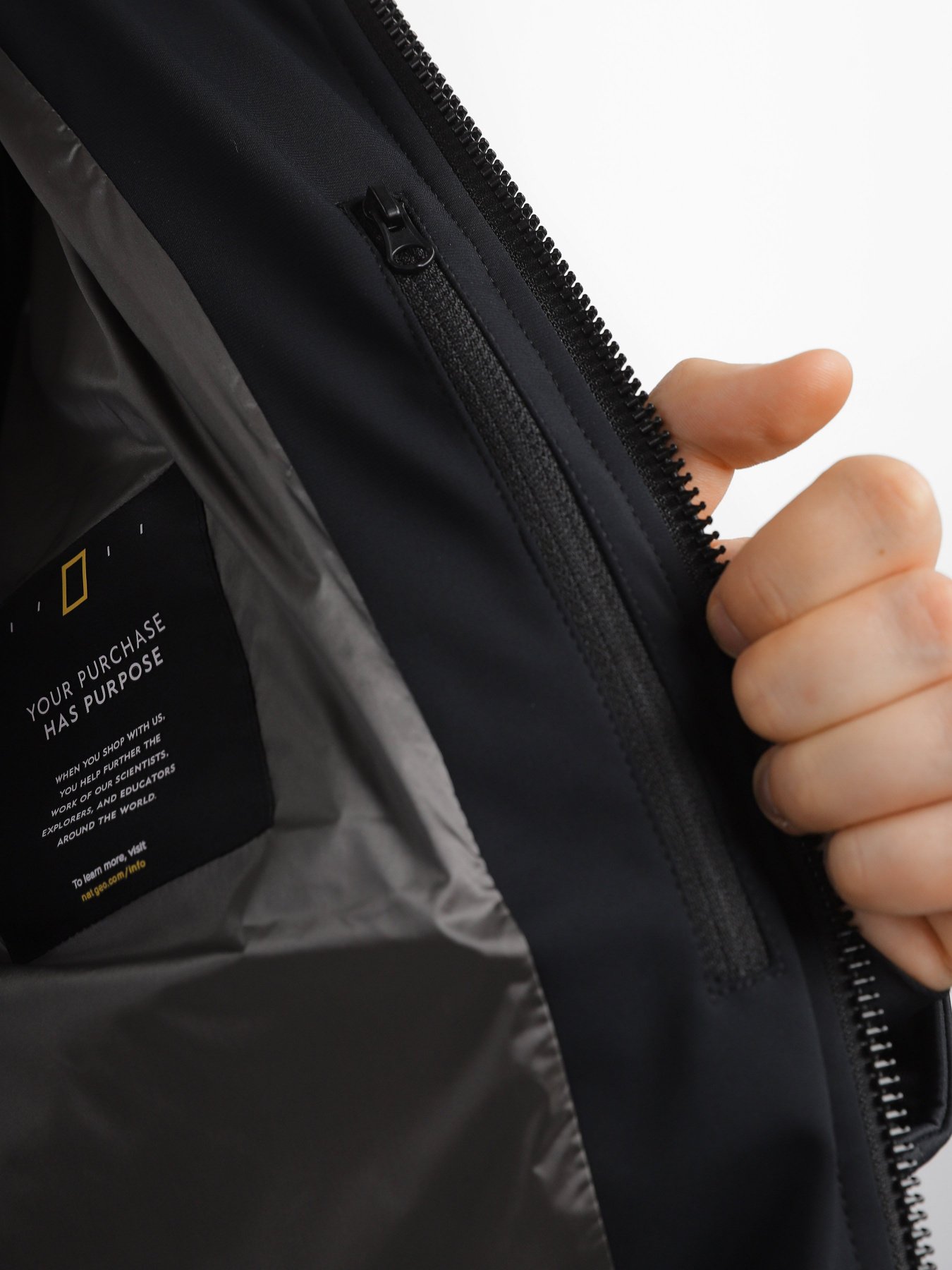 Пуховик National Geographic Re-Developed Hood Puffer модель M121-01-500_чорний Пуховик National Geographic Re-Developed Hood Puffer модель M121-01-500_чорний Фото