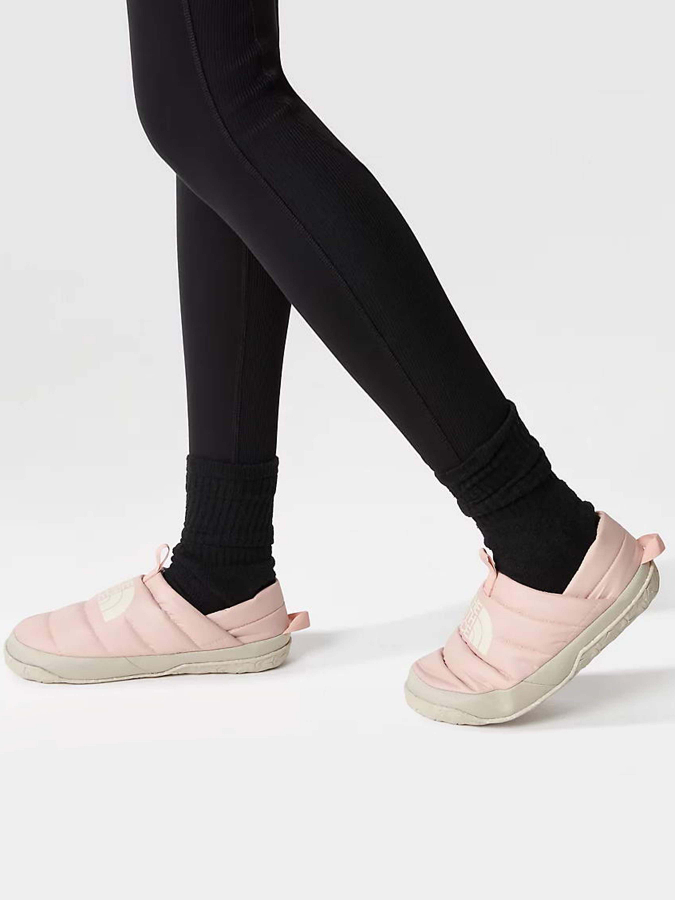 Сліпони The North Face Thermoball Traction Mule V модель NF0A5G2BIHO1 Фото