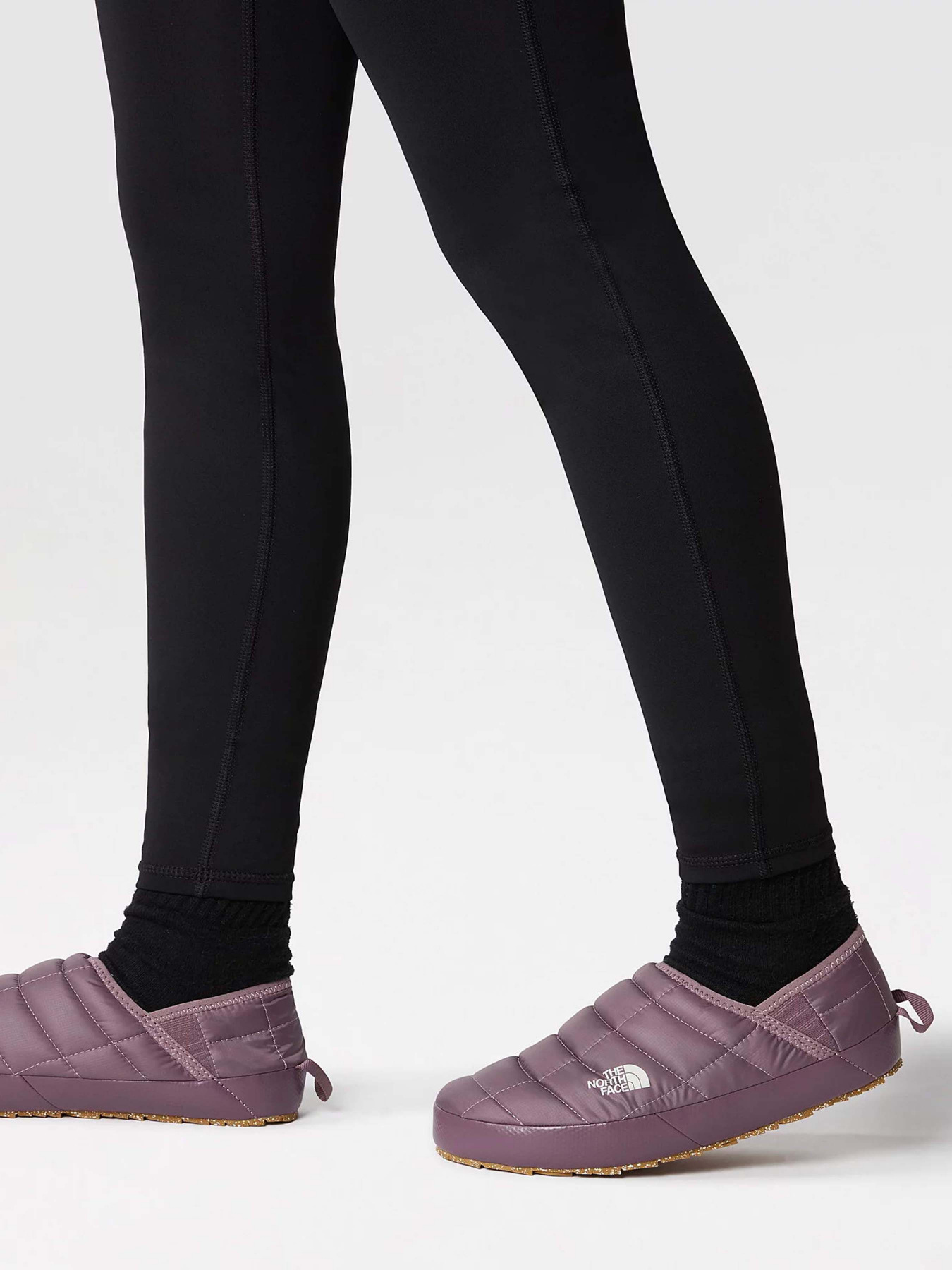 Сліпони The North Face Thermoball Traction V модель NF0A3V1HOH41 Фото