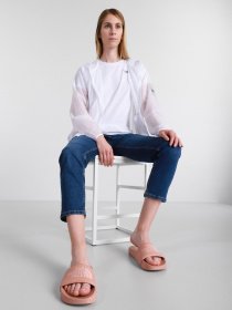 Шлепанцы The North Face W Base Camp Slide III модель NF0A4T2SZ1P1 Фото