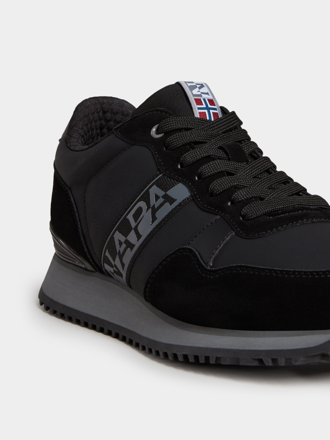 Кросівки Napapijri Faux Leather Cosmos модель NP0A4HVO0411 Фото