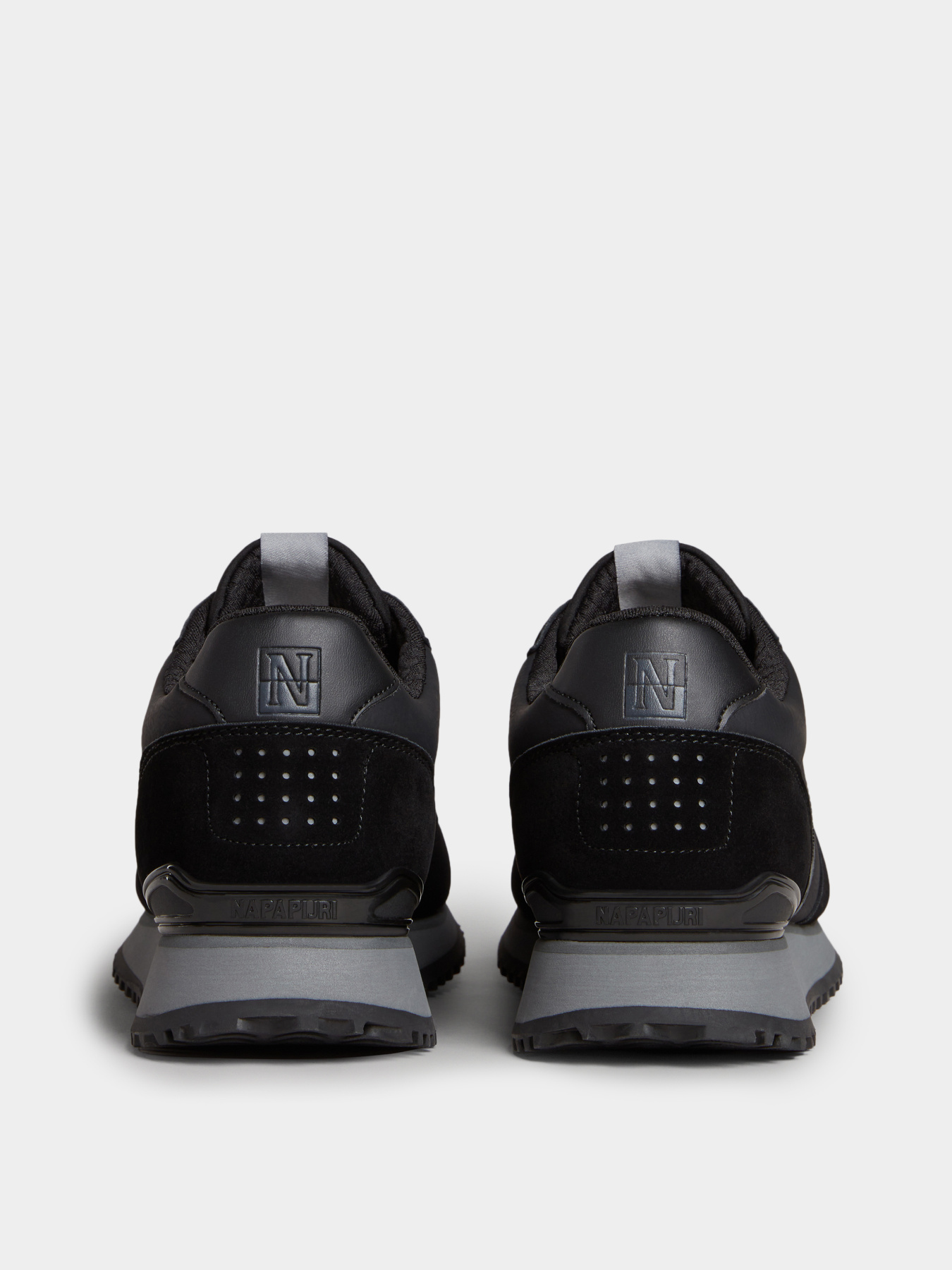 Кроссовки повседневные Napapijri Faux Leather Cosmos модель NP0A4HVO0411 Фото