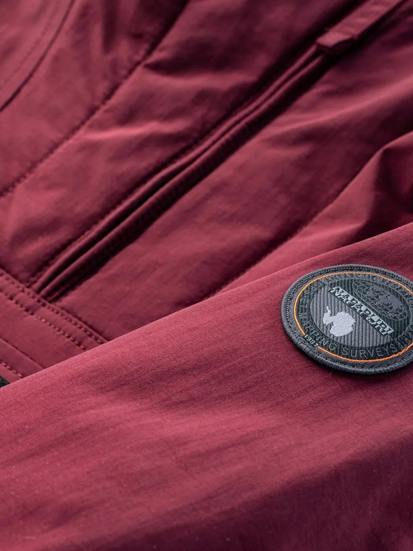 Аутдор и горнолыжная куртка Napapijri Rainforest Wint 4 модель NP0A4EH3R541 Фото