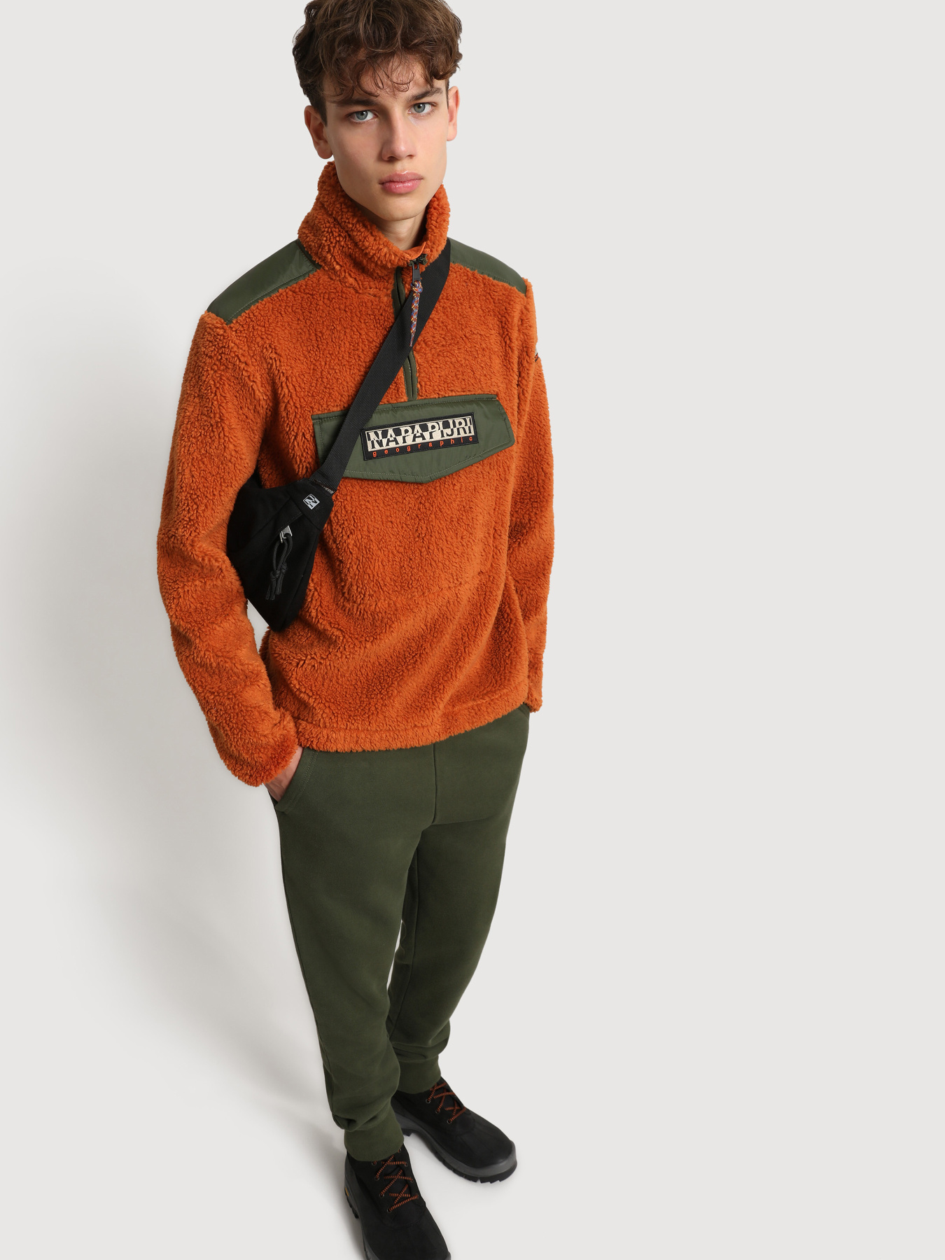 Зимняя куртка Napapijri T-Trentino Hz модель NP0A4FPAAB11 Фото