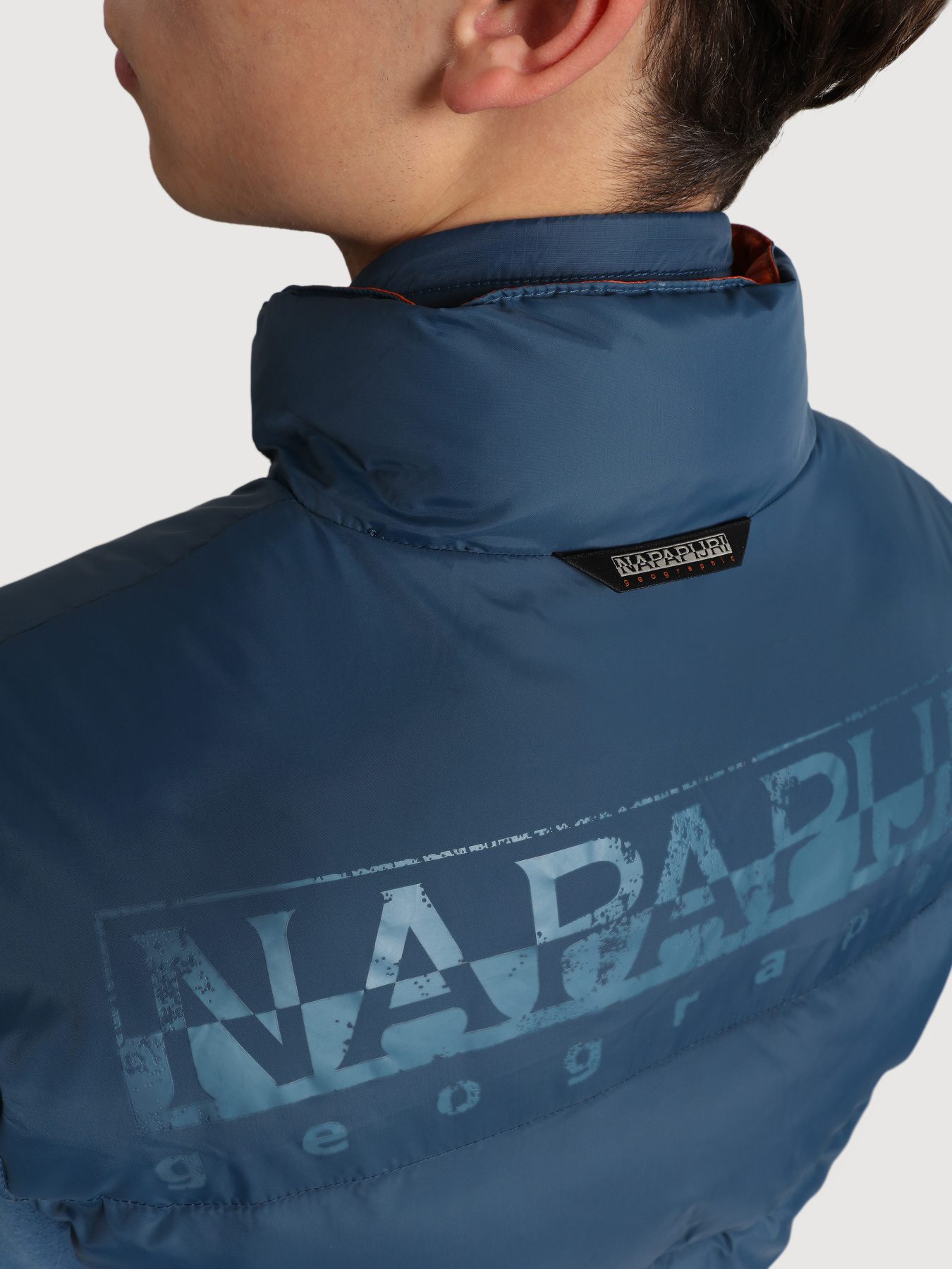 Жилет з утеплювачем Napapijri A-Alps модель NP0A4FPPBB81 Фото