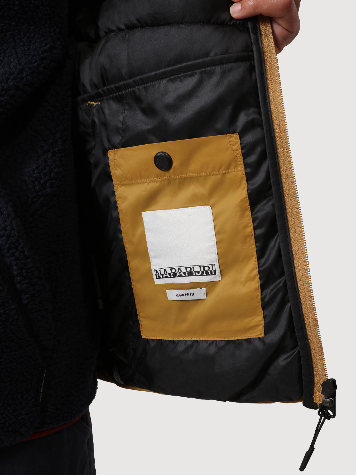 Утепленный жилет Napapijri Aerons модель NP0A4FPWW0L1 Фото