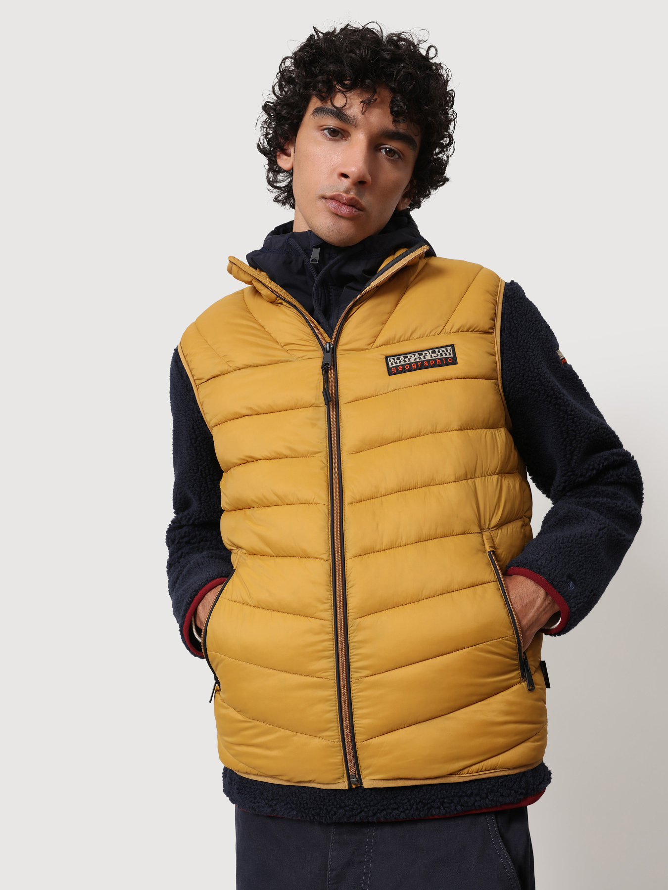 Утепленный жилет Napapijri Aerons модель NP0A4FPWW0L1 Фото