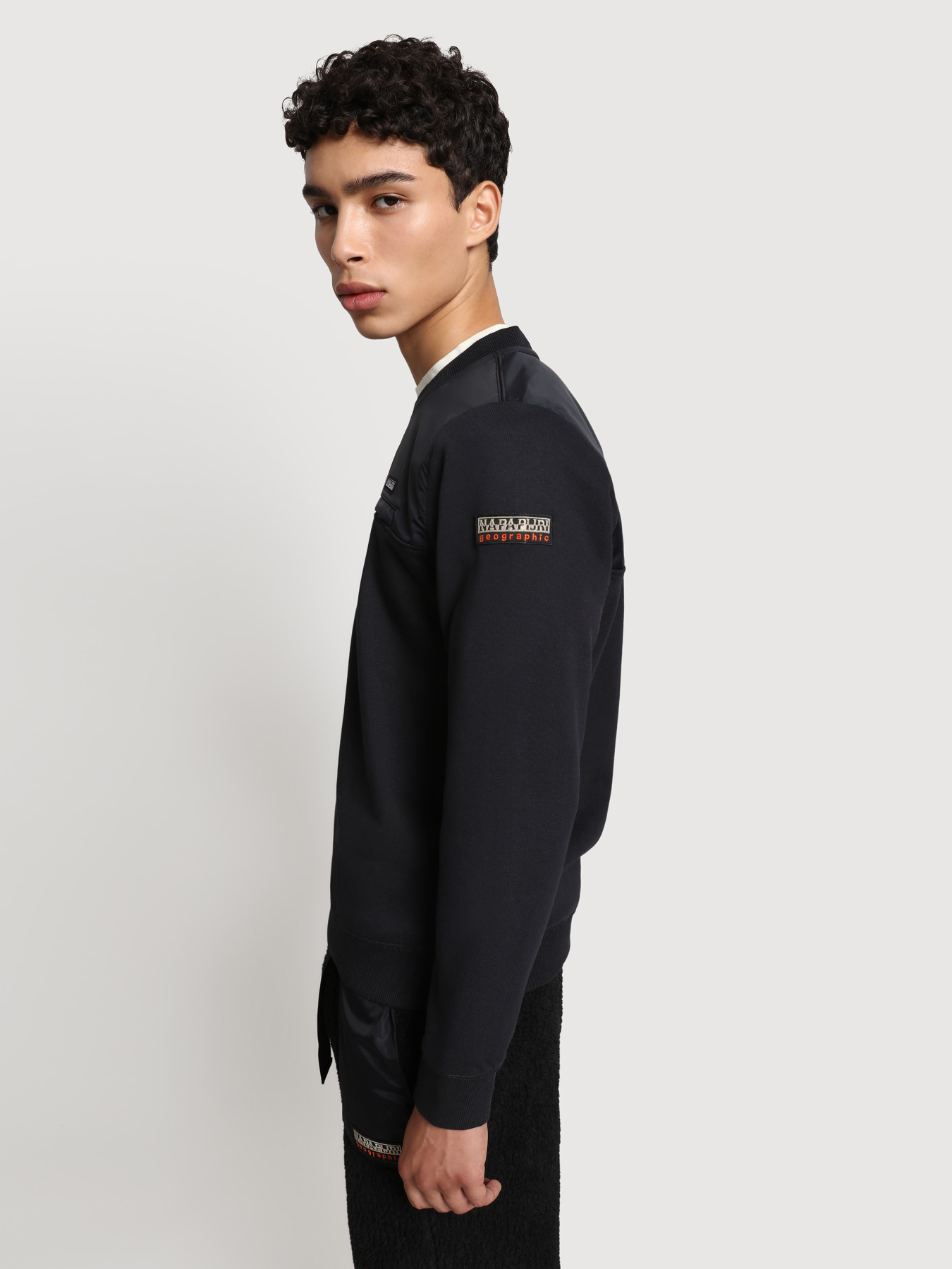 Свитшот Napapijri Bamix C модель NP0A4FQE0411 Свитшот Napapijri Bamix C модель NP0A4FQE0411 Фото