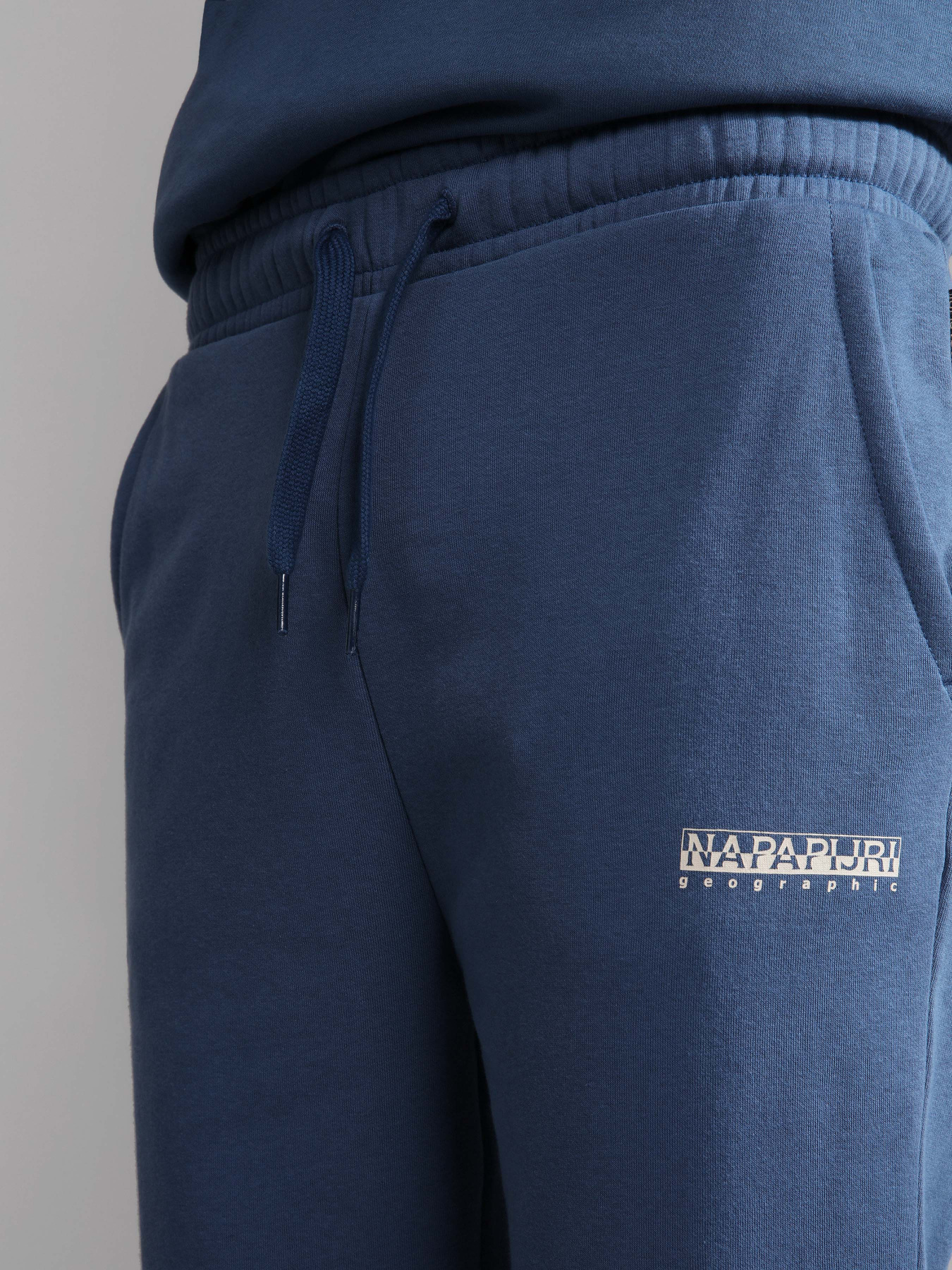 Штаны спортивные Napapijri M-Box 1 модель NP0A4GBLBS5S Фото