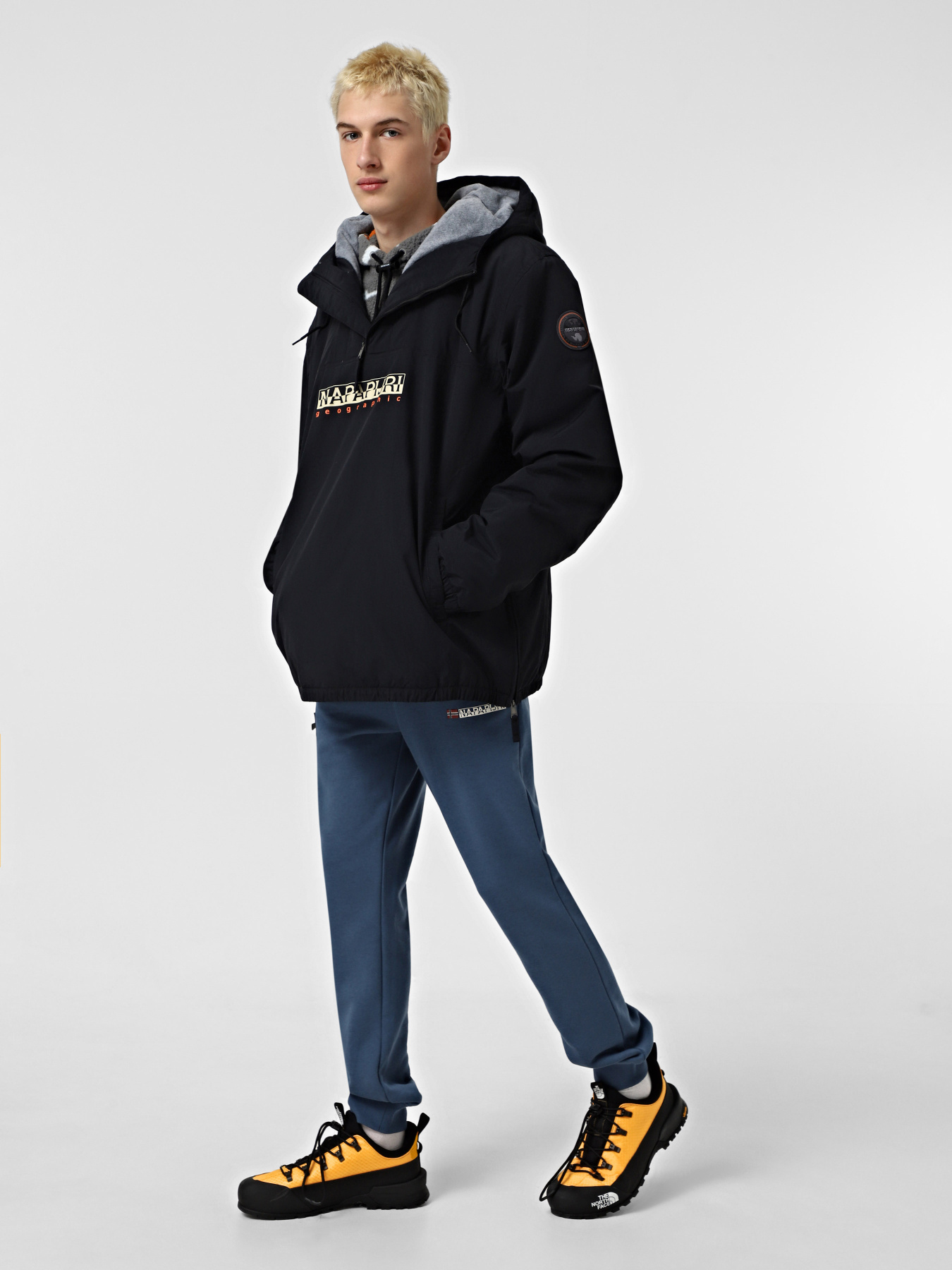 Зимова куртка Napapijri Avergreen модель NP0A4GEM0411 Зимова куртка Napapijri Avergreen модель NP0A4GEM0411 Фото