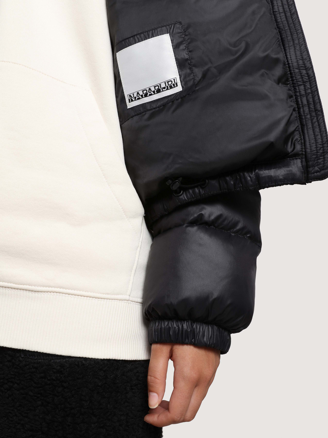 Зимняя куртка Napapijri A-Box модель NP0A4GFE0411 Фото