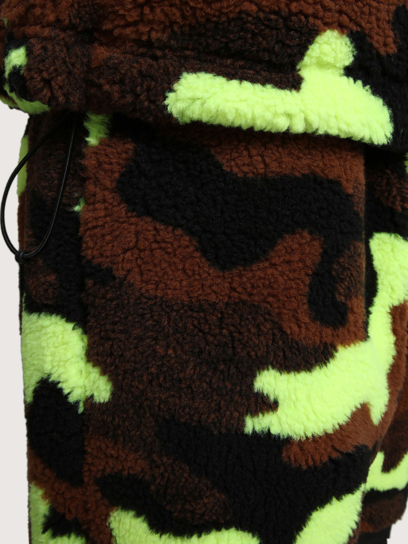 Зимняя куртка Napapijri A-Curly Camo модель NP0A4GHCFAS2 Фото