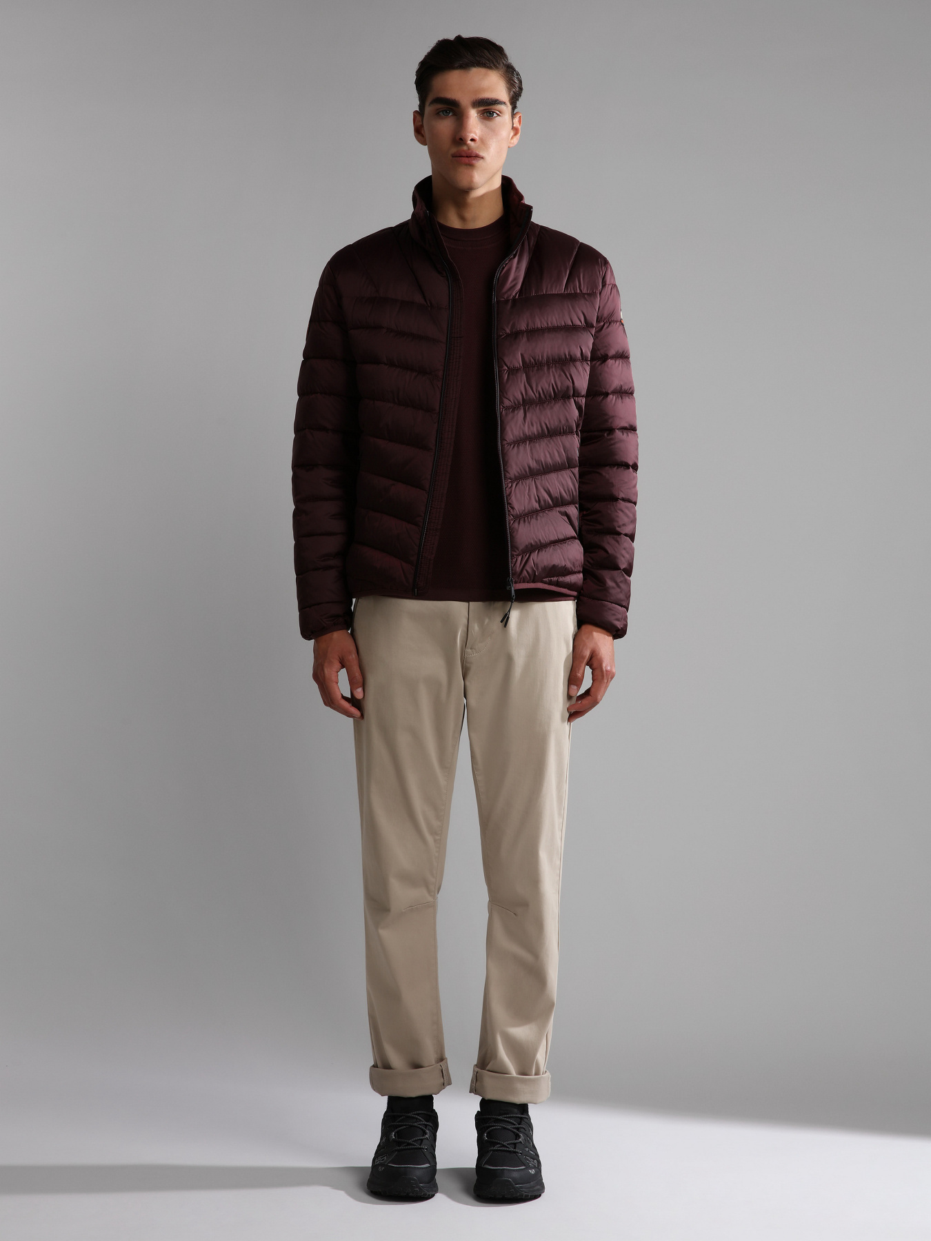 Зимняя куртка Napapijri Aerons S 3 модель NP0A4GJNRE71 Фото