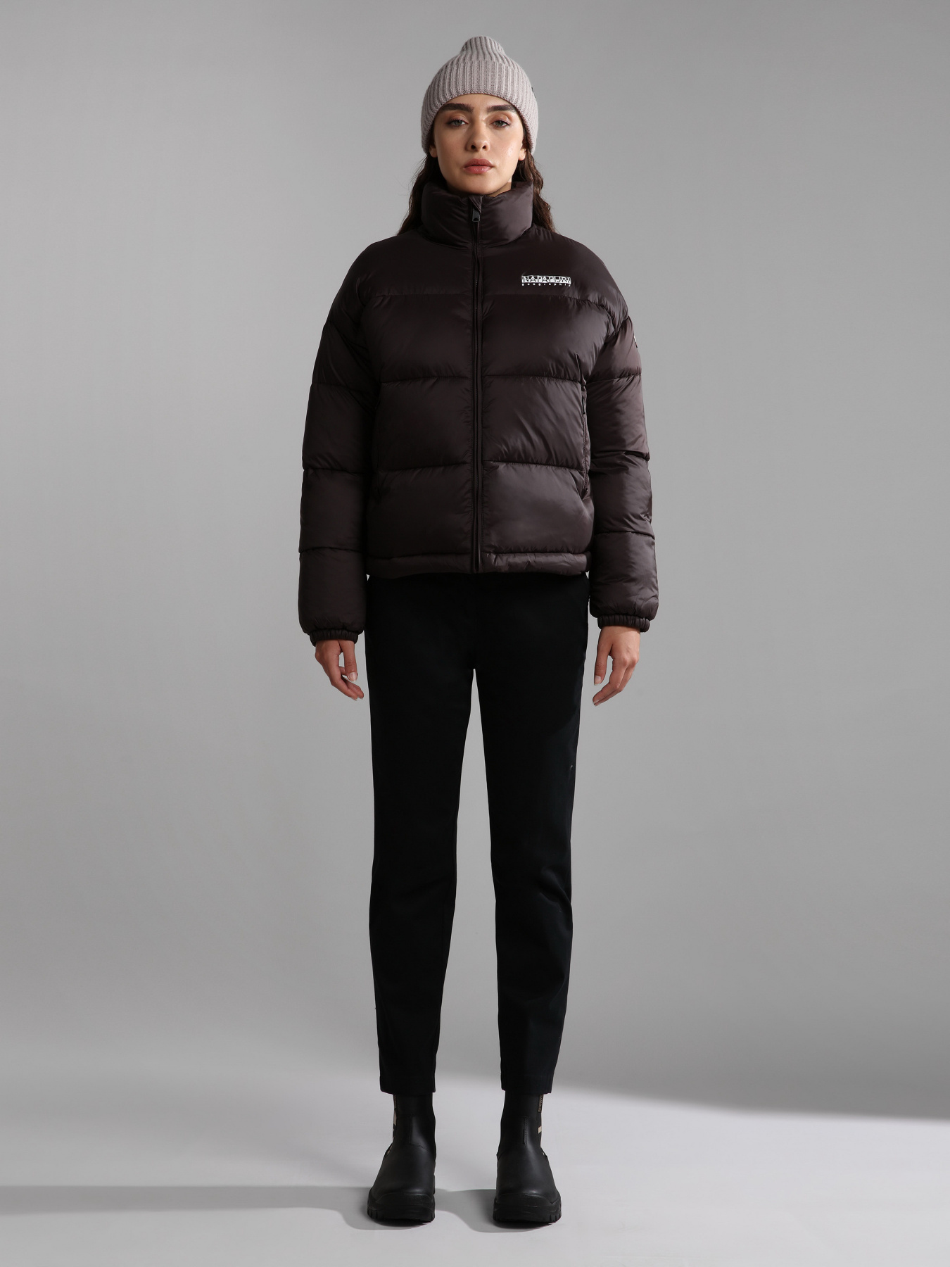 Зимняя куртка Napapijri A-Box W 2 модель NP0A4GKNWA91 Фото