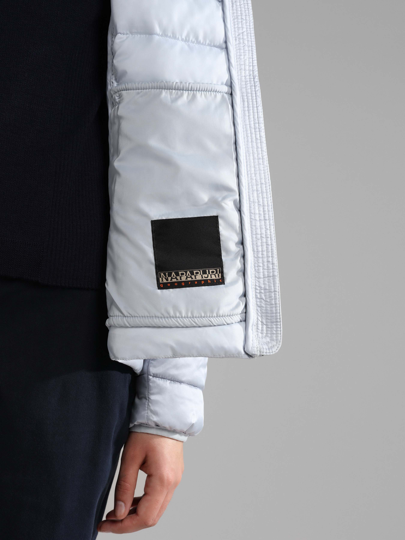 Зимняя куртка Napapijri Aerons S W 2 модель NP0A4GKOH8AS Фото
