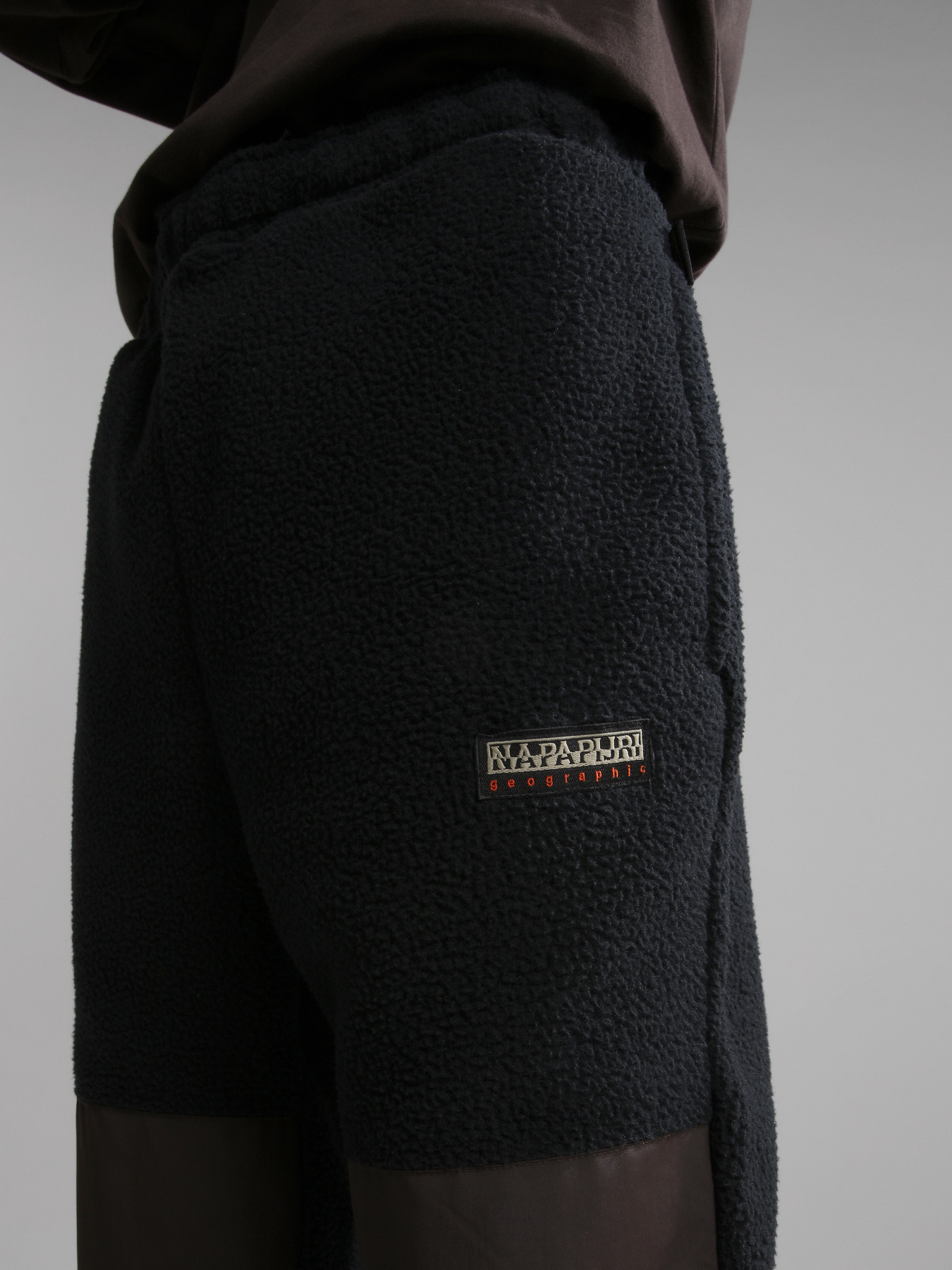 Повседневные штаны Napapijri M-Step модель NP0A4GLG041S Повседневные штаны Napapijri M-Step модель NP0A4GLG041S Фото