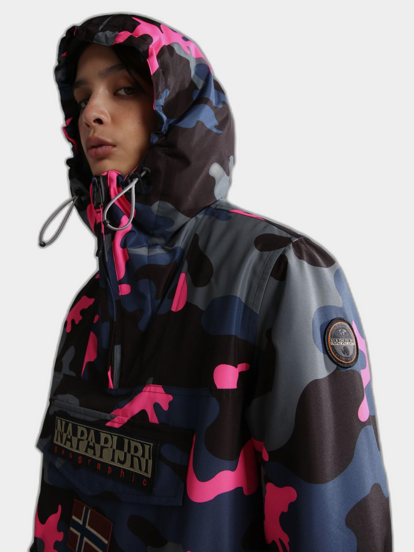 Горнолыжная куртка Napapijri Rainforest W P Prt 2 модель NP0A4GM7FBMS Фото