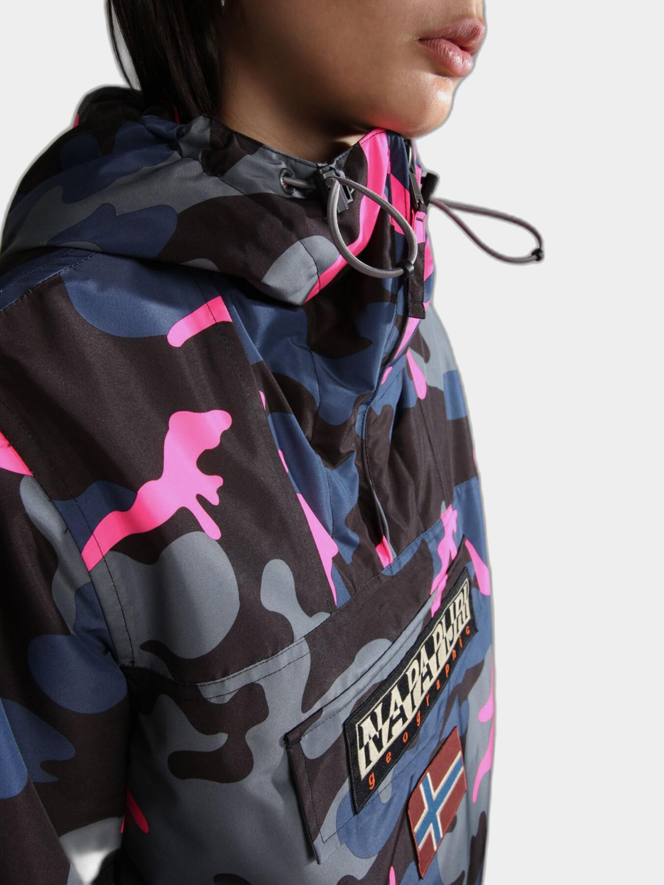 Горнолыжная куртка Napapijri Rainforest W P Prt 2 модель NP0A4GM7FBMS Фото
