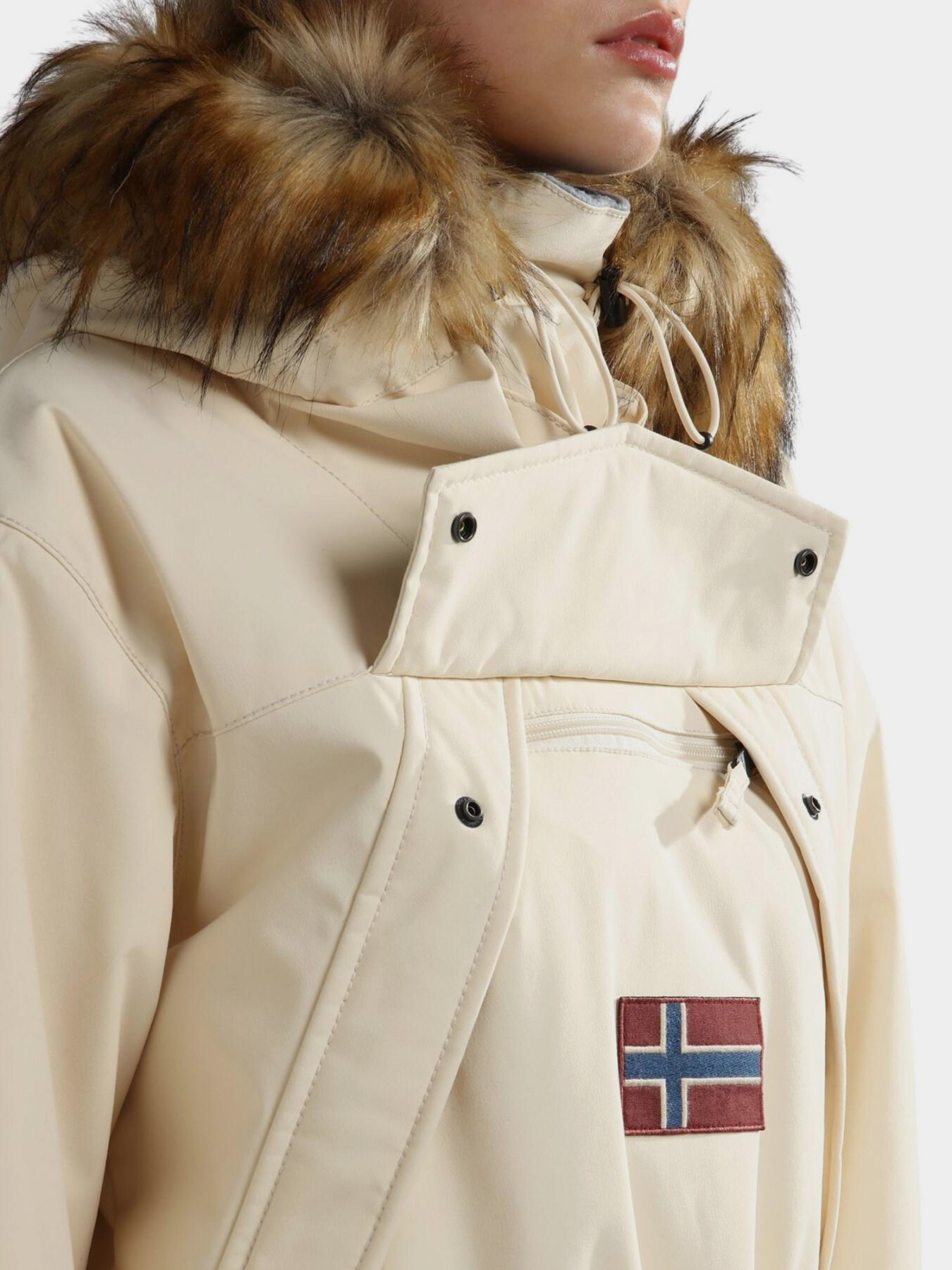 Зимняя куртка Napapijri модель NP0A4GM8NS5S Фото