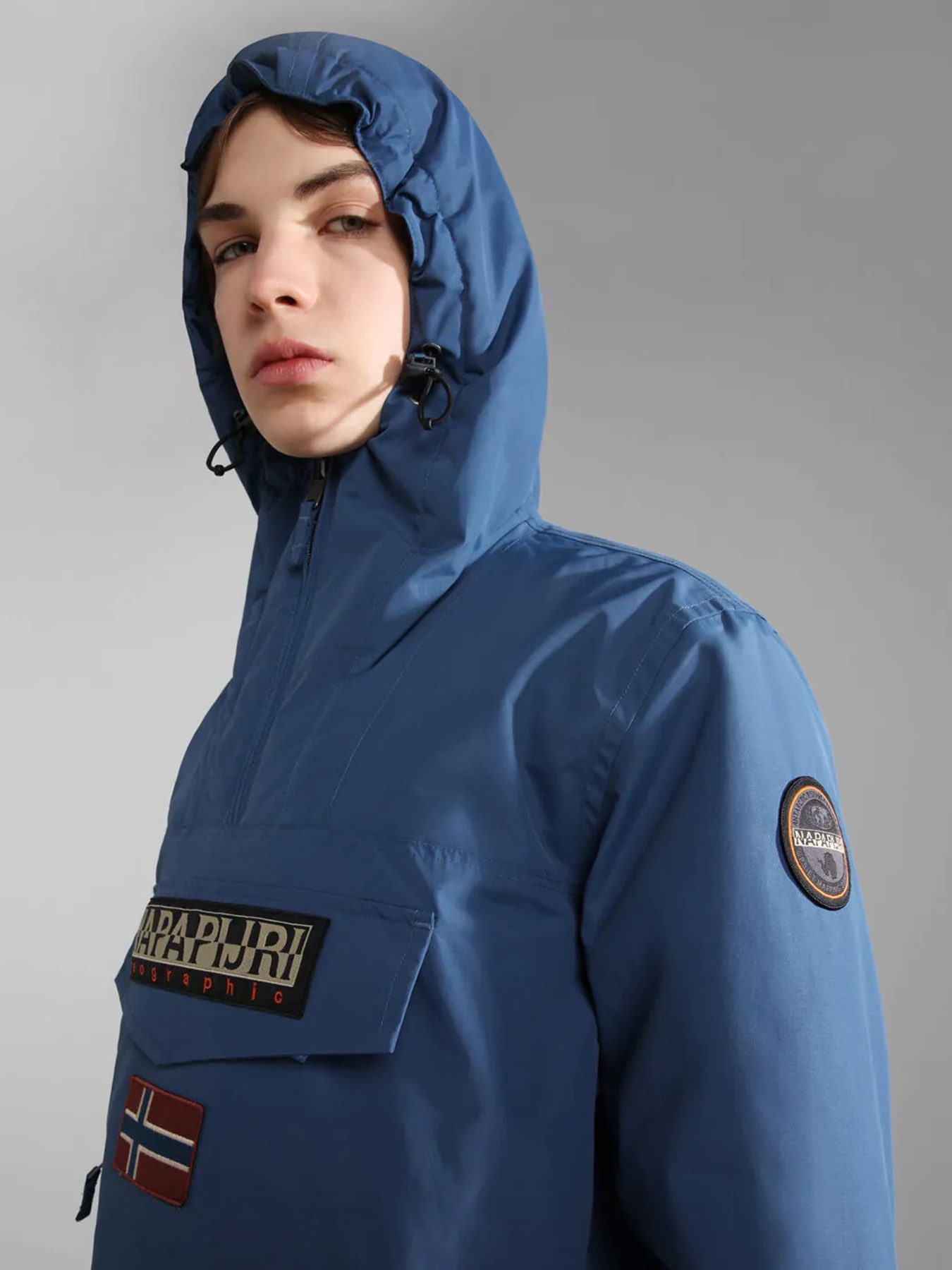 Зимняя куртка Napapijri Rainforest модель NP0A4GMCBS51 Зимняя куртка Napapijri Rainforest модель NP0A4GMCBS51 Фото