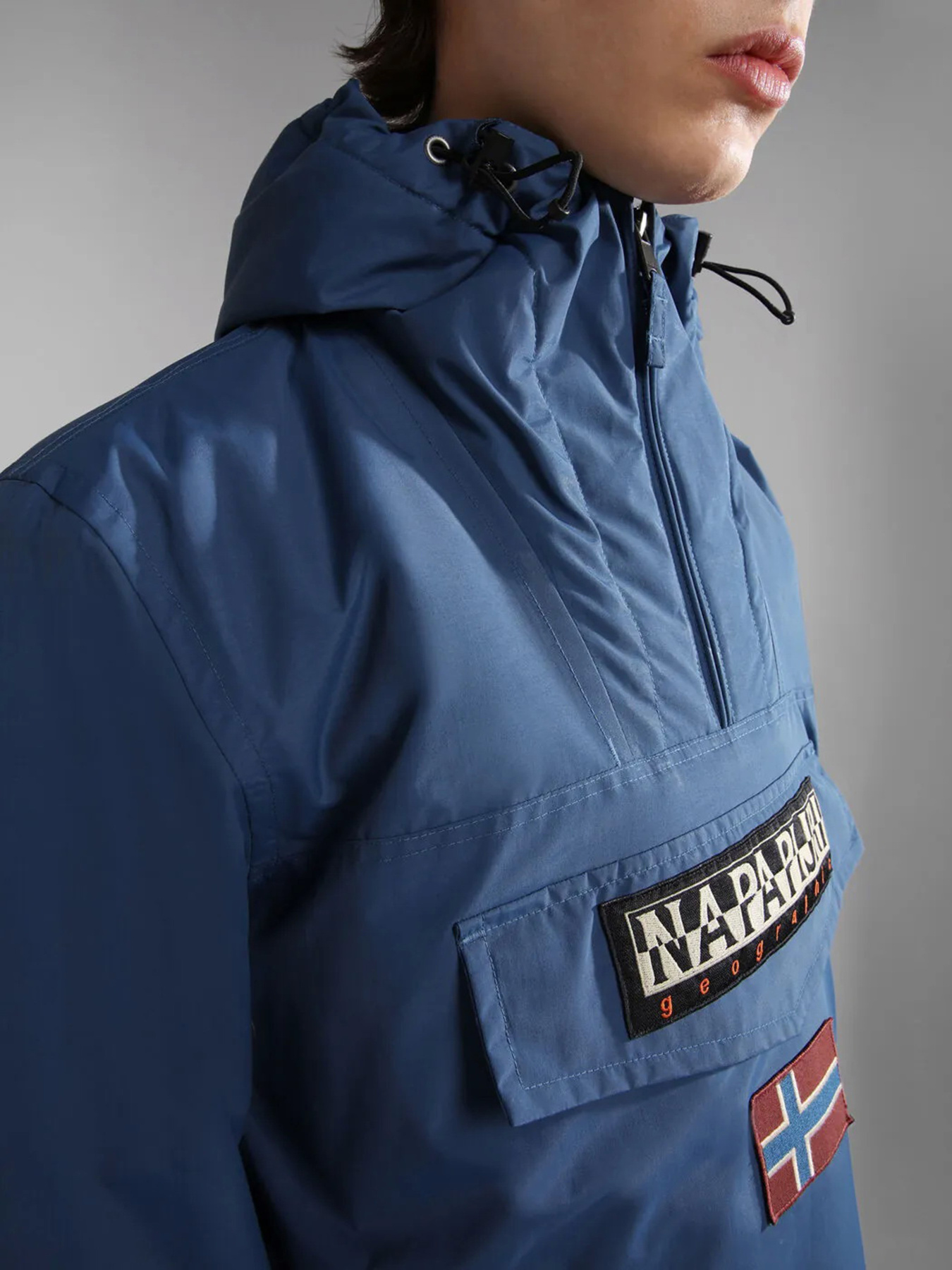 Зимняя куртка Napapijri Rainforest модель NP0A4GMCBS51 Зимняя куртка Napapijri Rainforest модель NP0A4GMCBS51 Фото