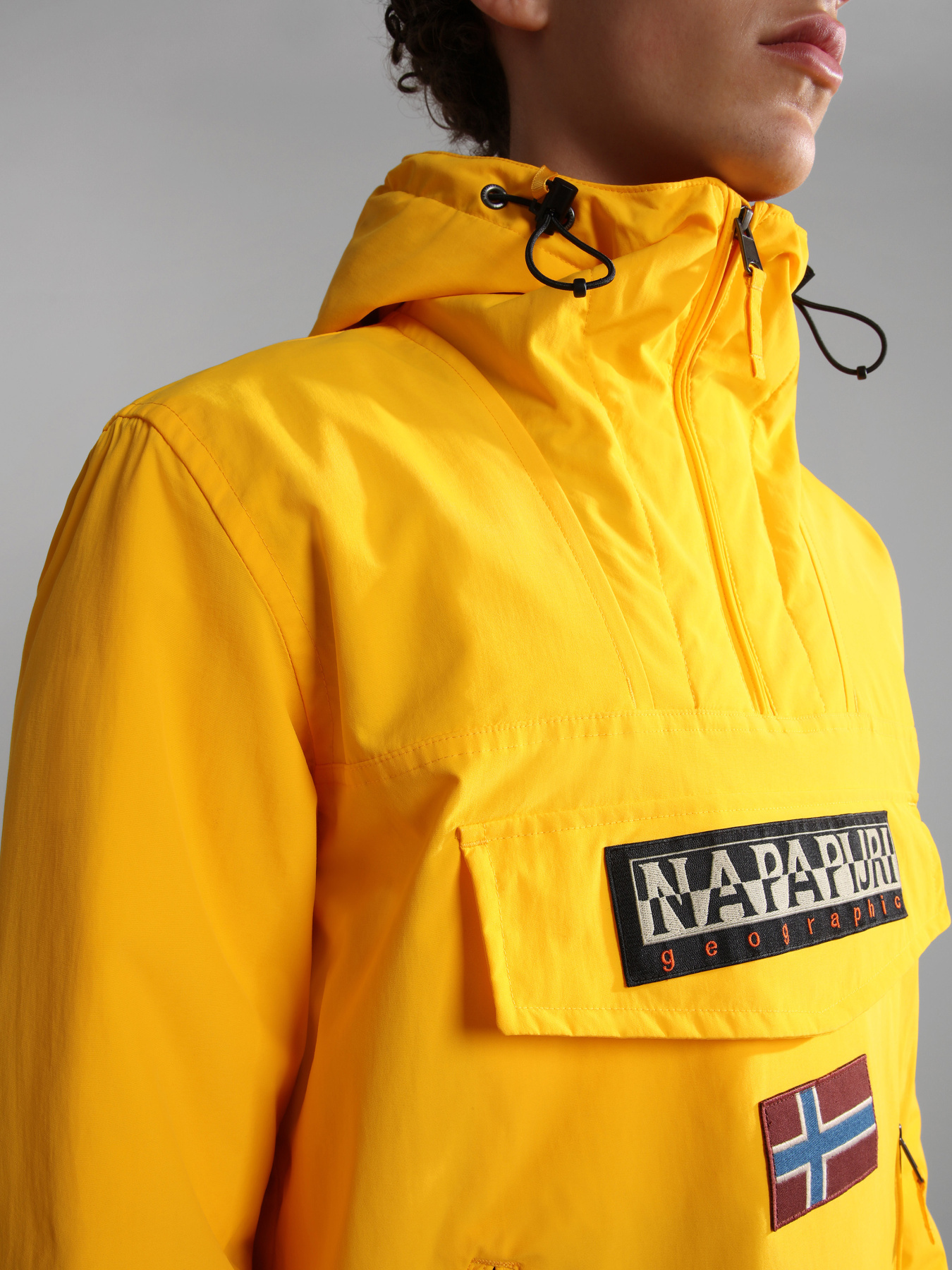 Зимняя куртка Napapijri Rainforest модель NP0A4GMDYE11 Фото