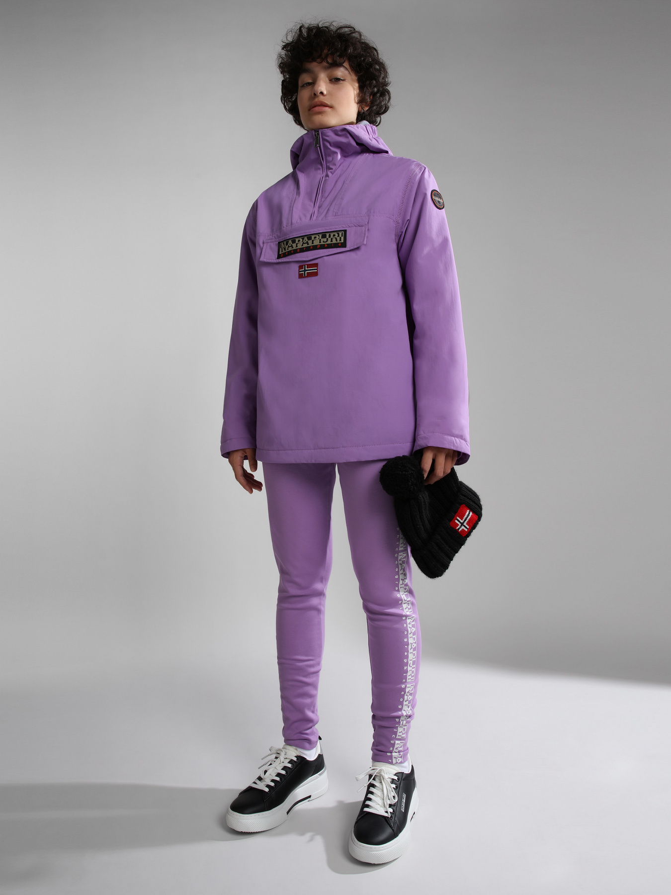 Зимняя куртка Napapijri Rainforest Wi 1 модель NP0A4GNBV1B1 Фото