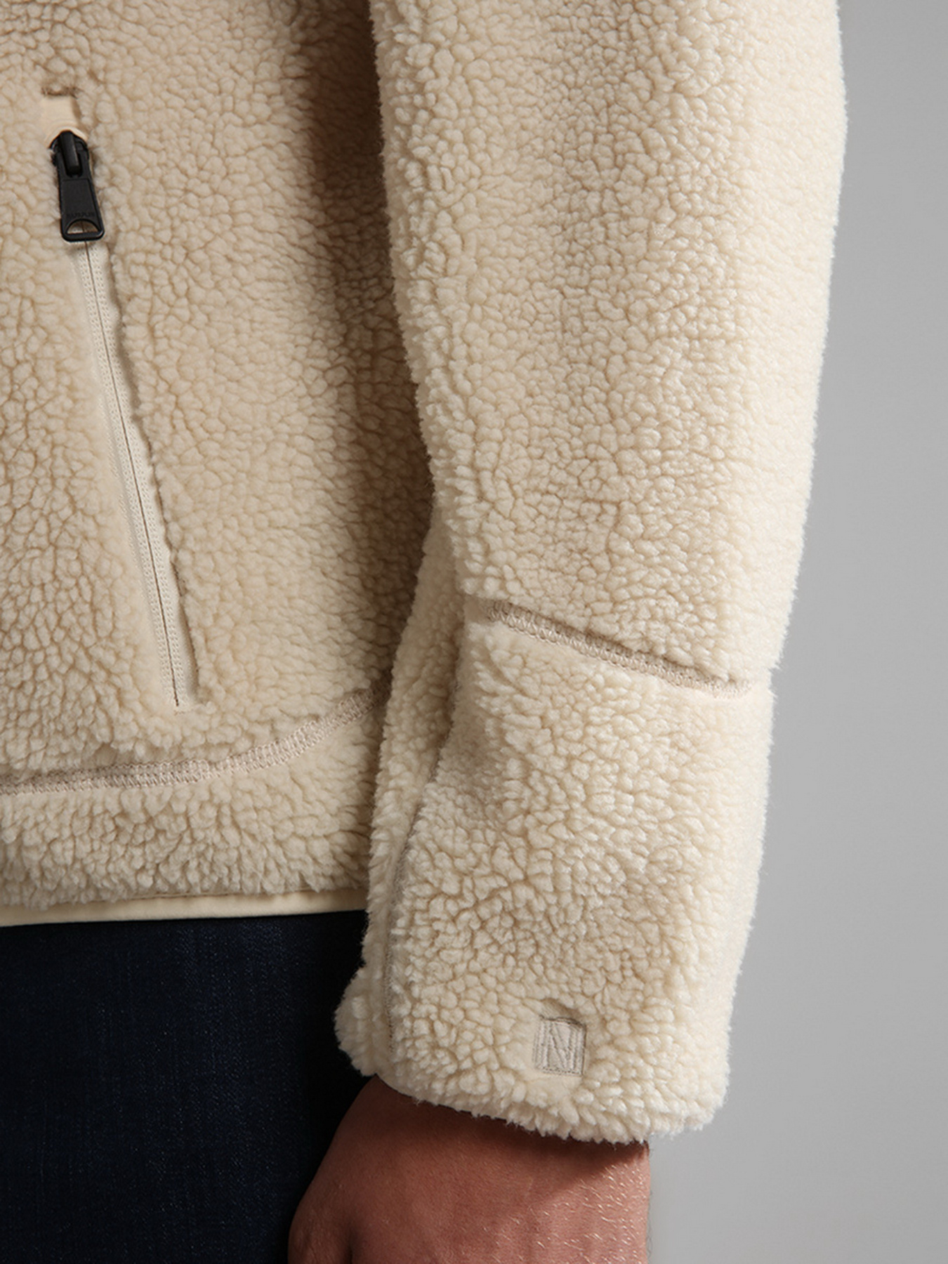 Зимняя куртка Napapijri Yupik Fzh 3 модель NP0A4GNSNS5S Зимняя куртка Napapijri Yupik Fzh 3 модель NP0A4GNSNS5S Фото