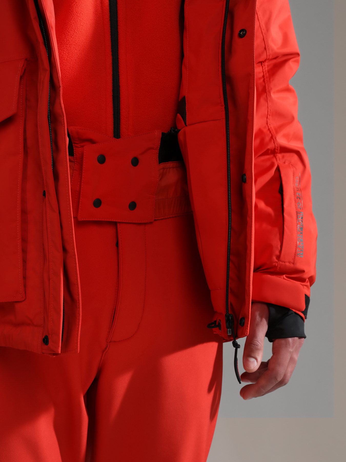 Гірськолижна куртка Napapijri Zeroth модель NP0A4GO4RR9S Фото