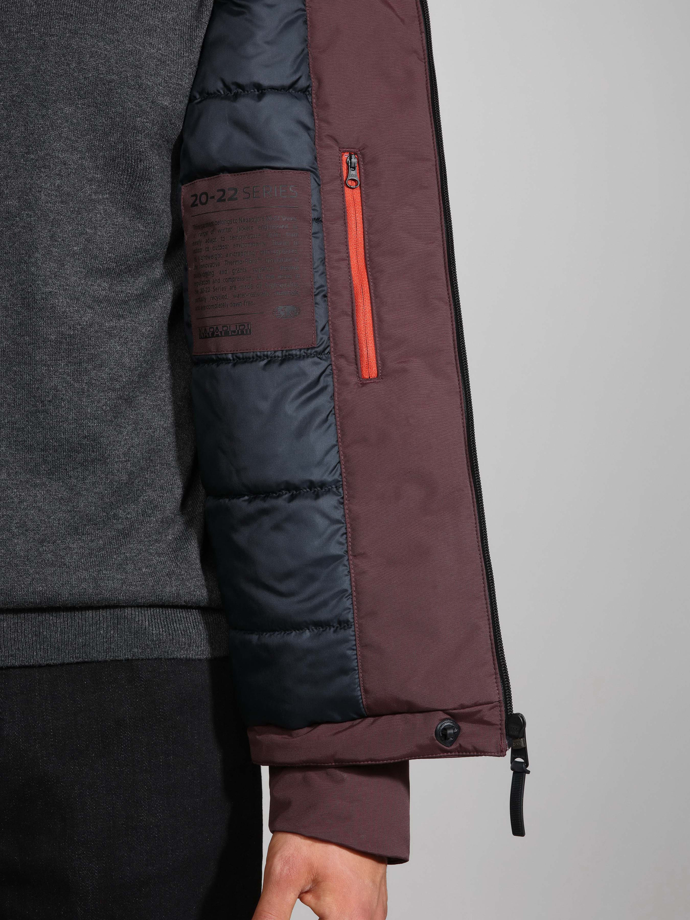 Зимняя куртка Napapijri Rankine 1 модель NP0A4GO7RE71 Фото