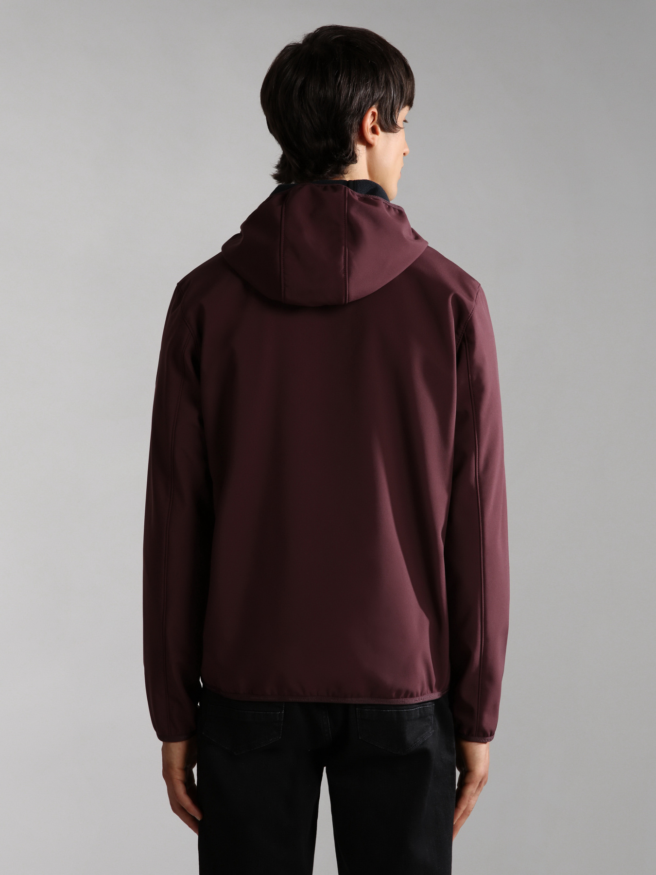 Зимняя куртка Napapijri Delisle модель NP0A4GOZRE71 Зимняя куртка Napapijri Delisle модель NP0A4GOZRE71 Фото