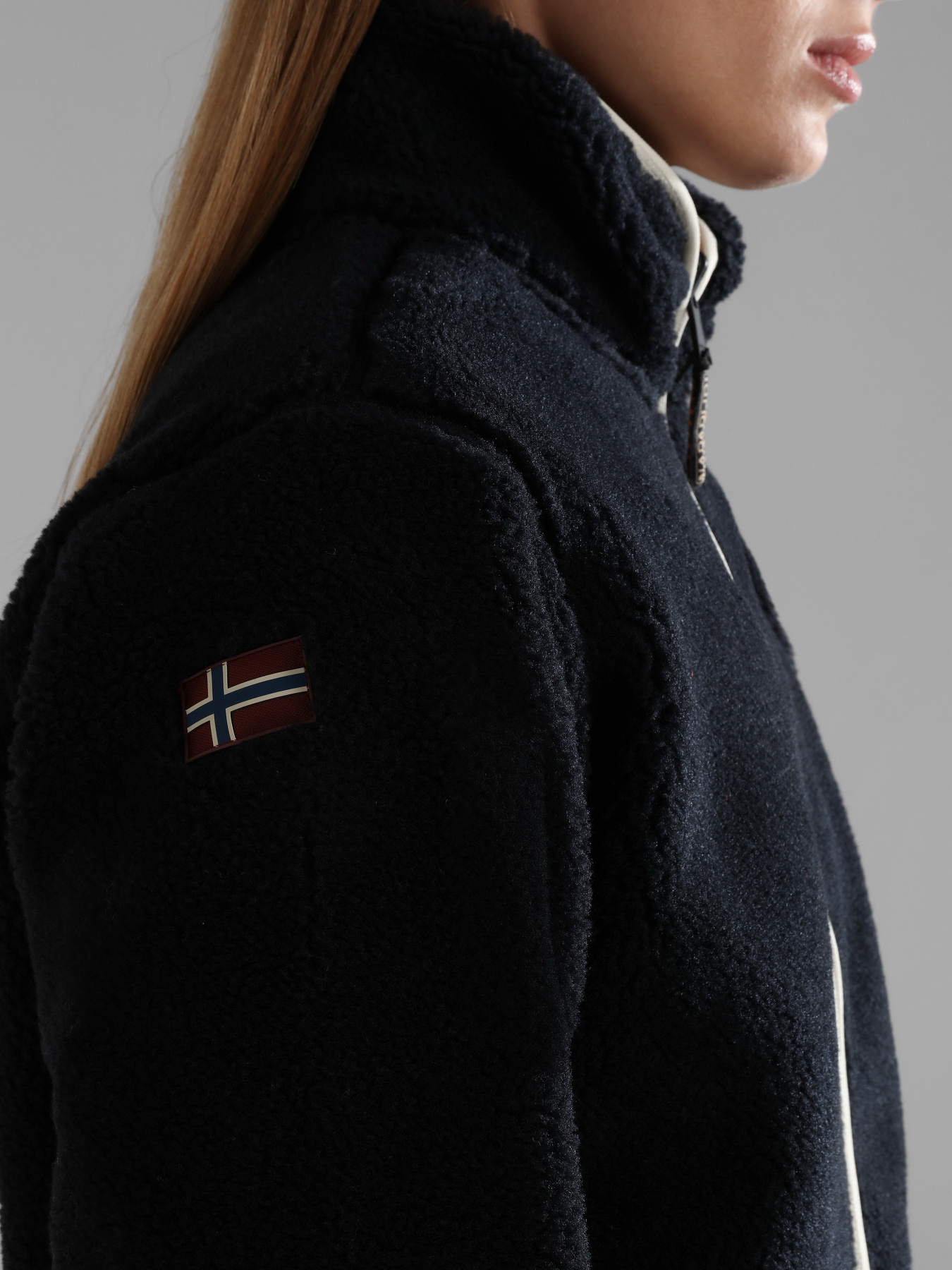 Зимняя куртка Napapijri T-Nordik модель NP0A4GPF041S Фото