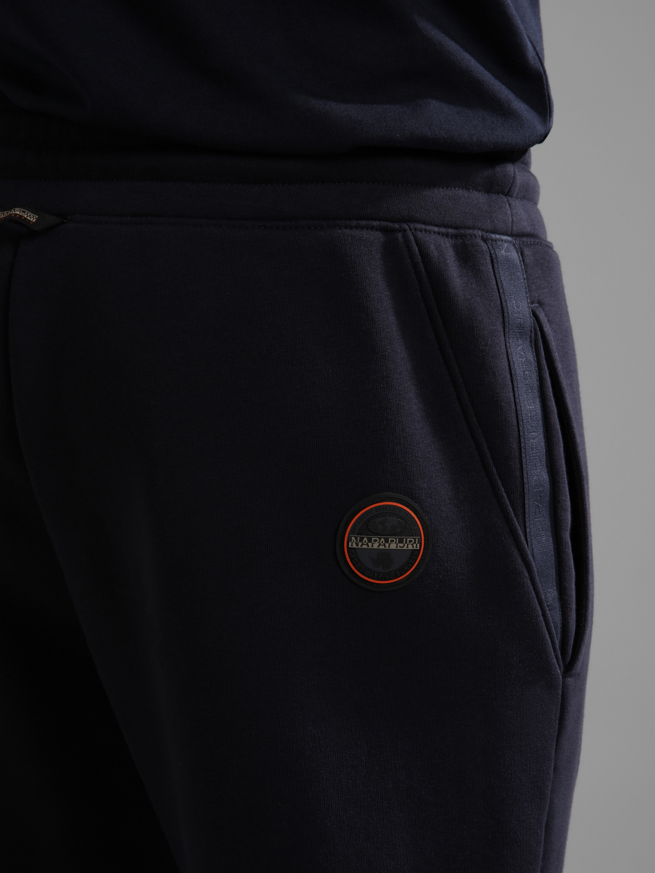 Повсякденні штани Napapijri M-Whale модель NP0A4GQL1761 Фото