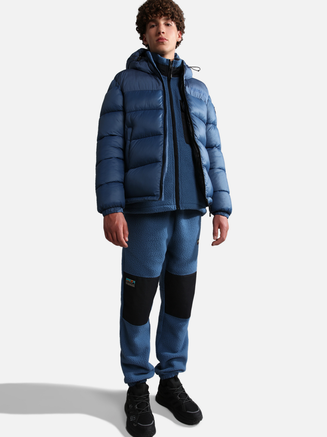 Зимняя куртка Napapijri T-Step Fz модель NP0A4GVWBS5S Фото