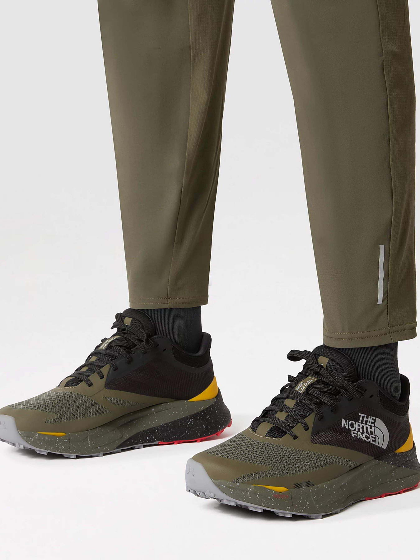 Кросівки для бігу The North Face VECTIV Enduris 3 модель NF0A7W5OBQW1 Фото