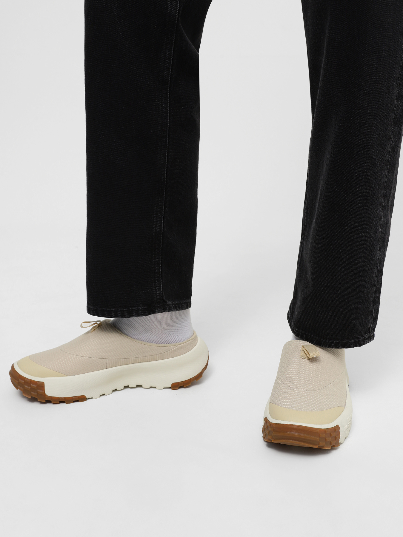 Сабо The North Face ’92 Reversible Nuptse модель NF0A8A92TIU1 Фото