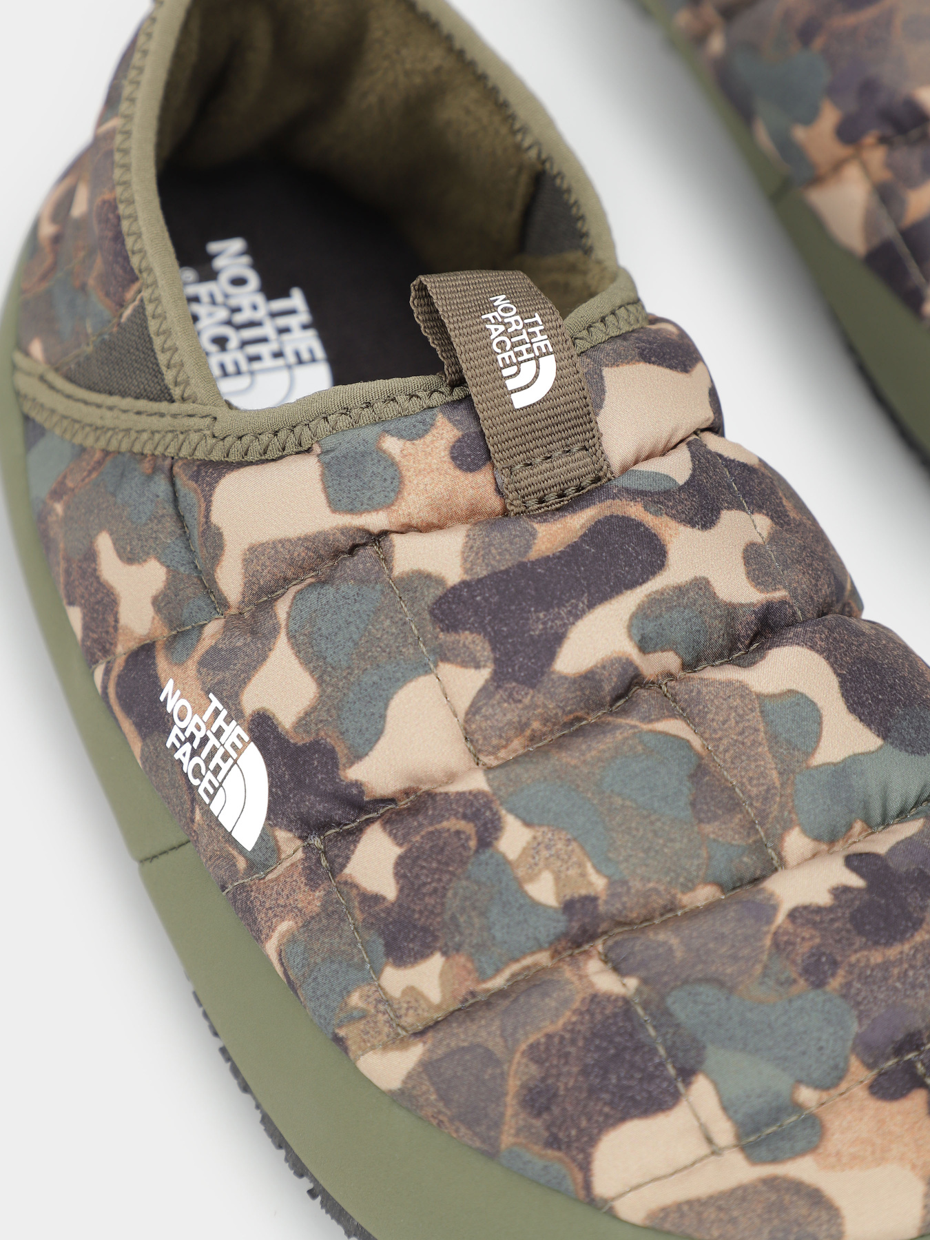 Сліпони The North Face Thermoball Traction модель NF0A39UXOI01 Фото