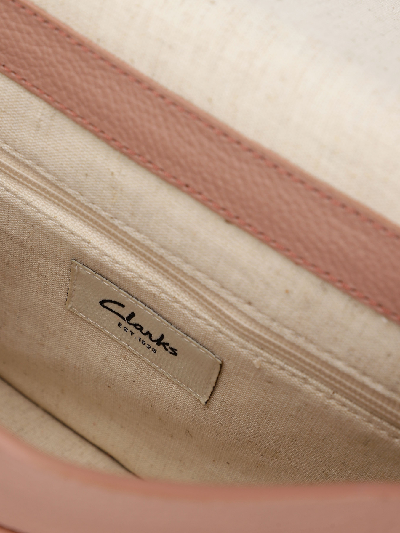 Кросс-боди Clarks Treen River модель 26164317 Фото