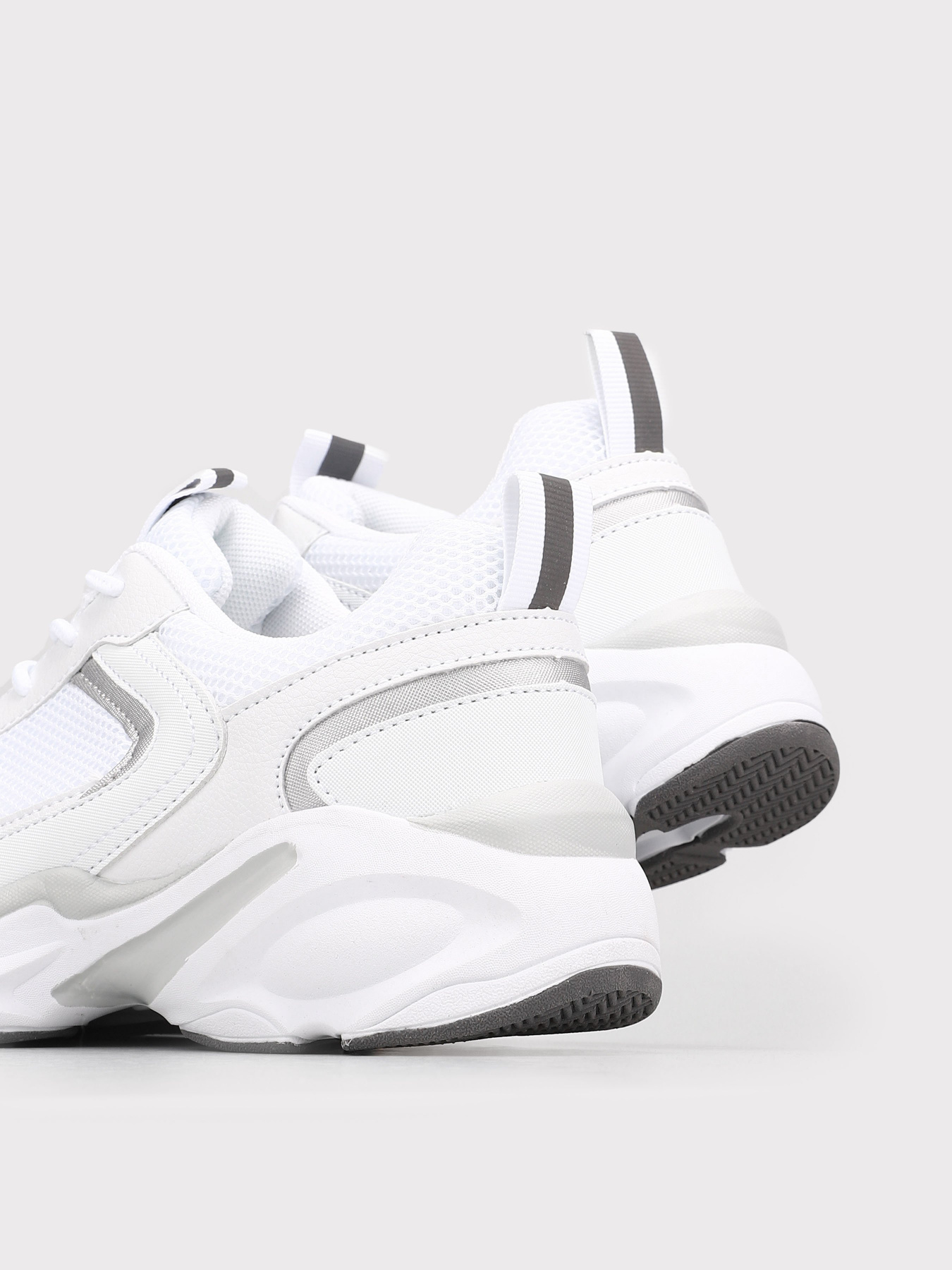 Кроссовки M Wone модель 332245 Фото