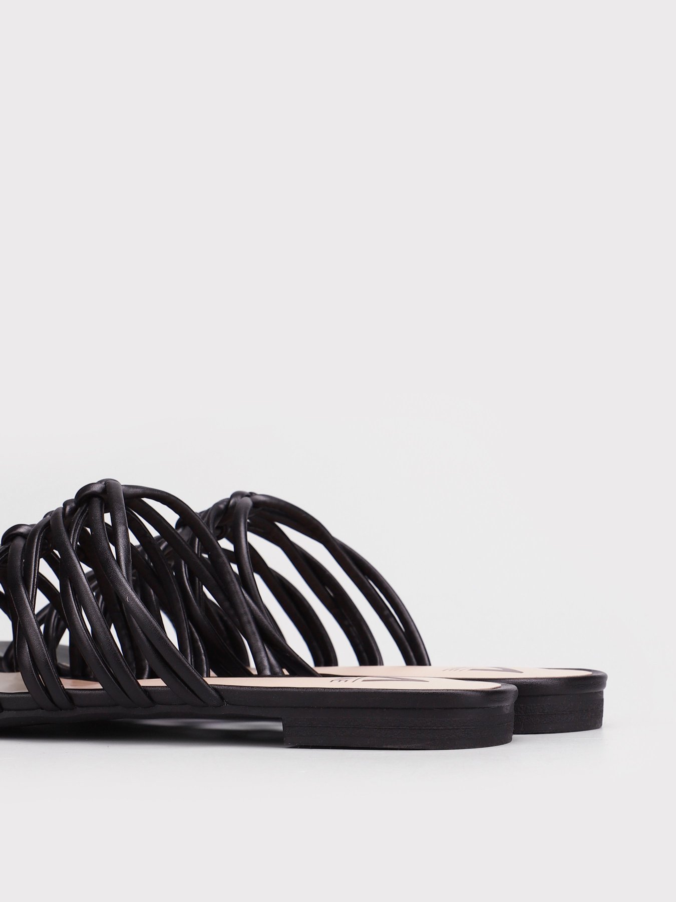 Шлепанцы M Wone модель 332869 Фото