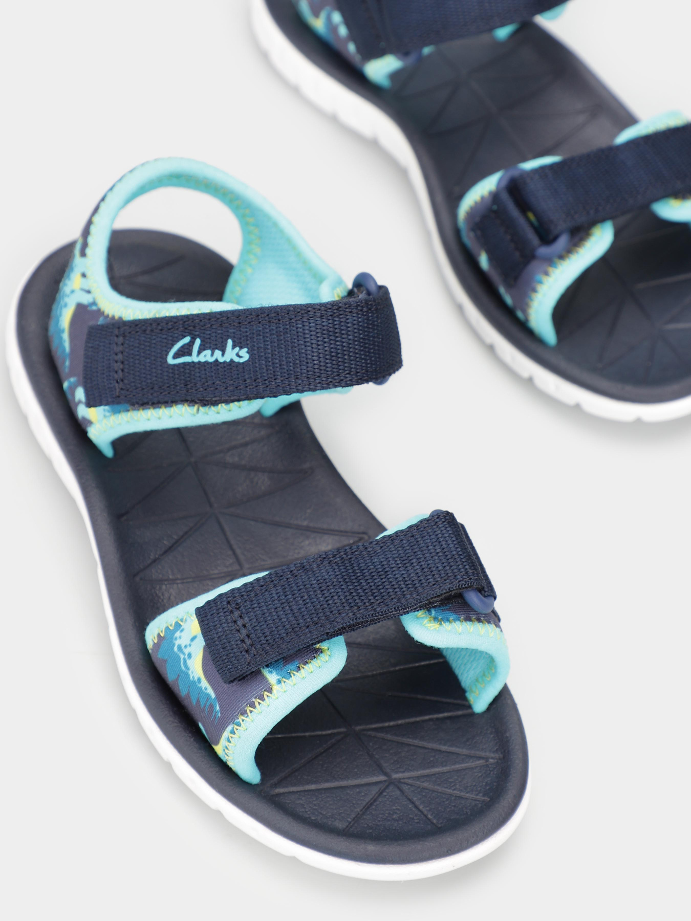 Сандалии Clarks Surfing Tide Kid модель 26176693 Сандалии Clarks Surfing Tide Kid модель 26176693 Фото