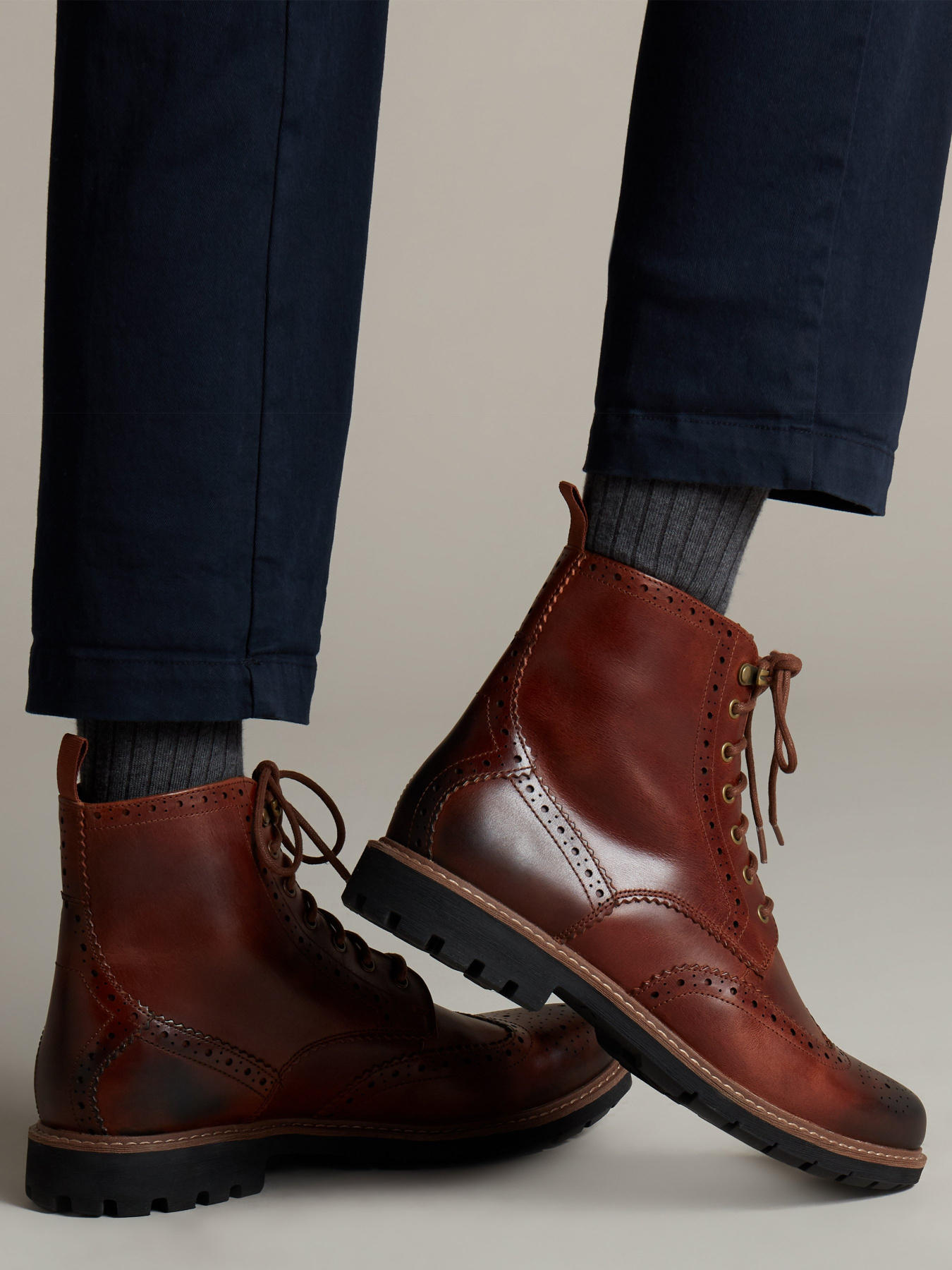 Ботинки Clarks Batcombe Lord модель 26127190 Фото