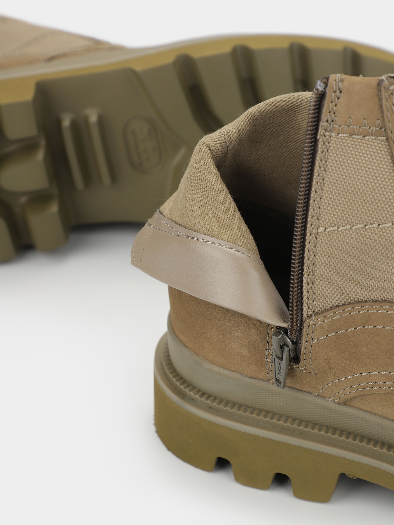 Ботинки Clarks Badell Hi модель 26173424 Фото