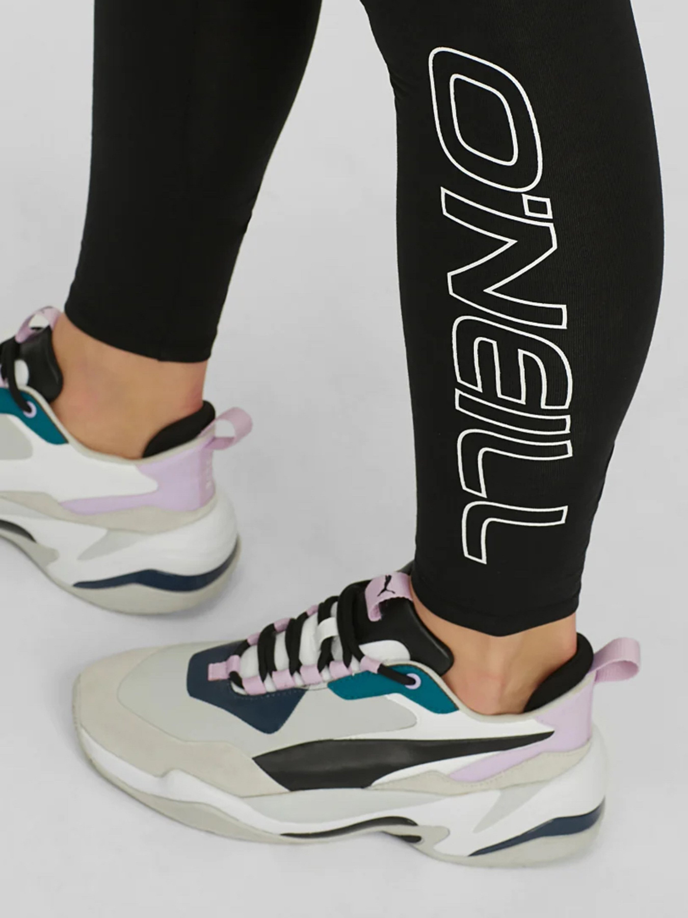 Легінси O'Neill модель N07702_чорний з білим Фото