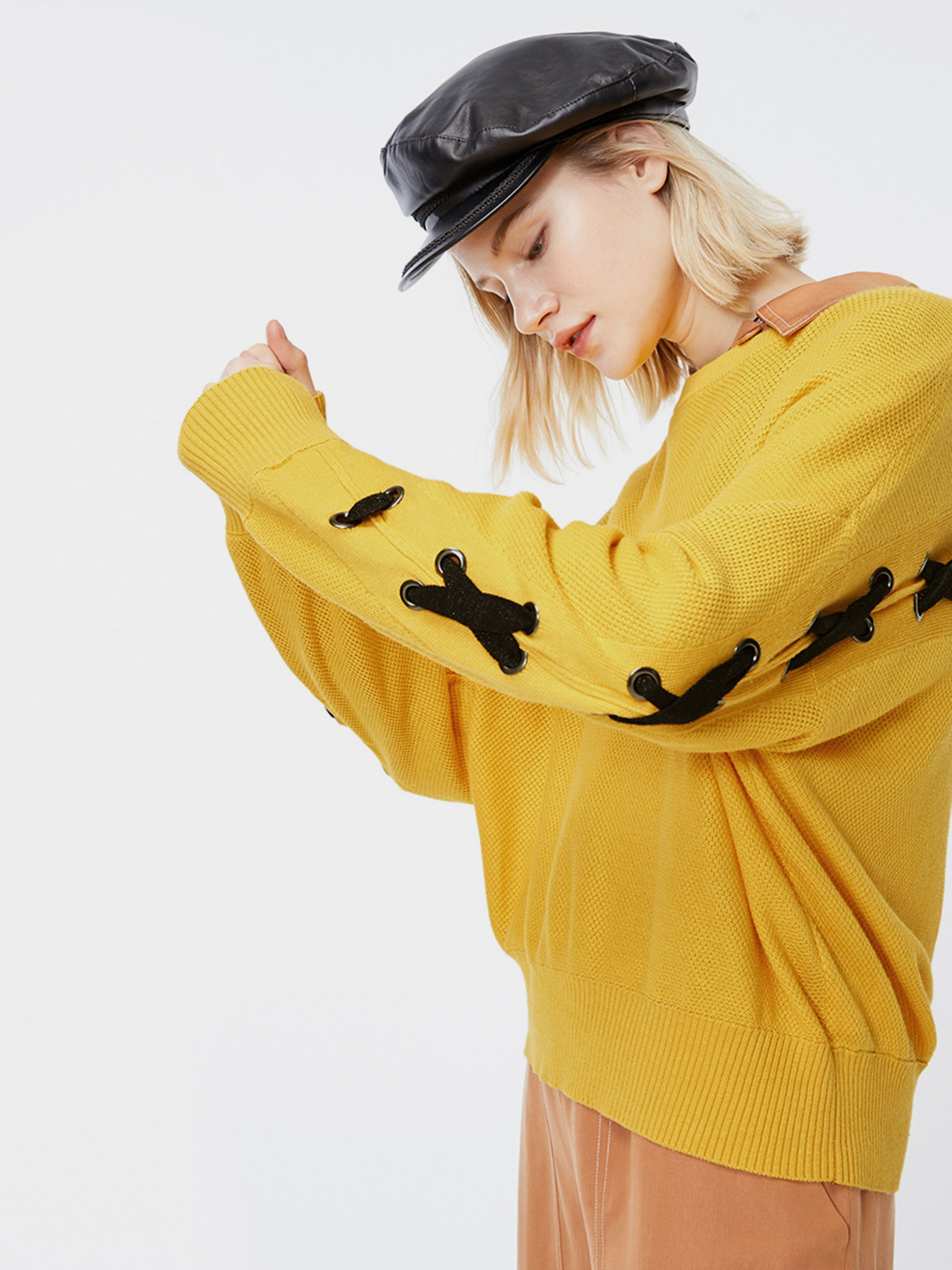 Джемпер Only модель 118324532D09_жовтий з чорним Фото