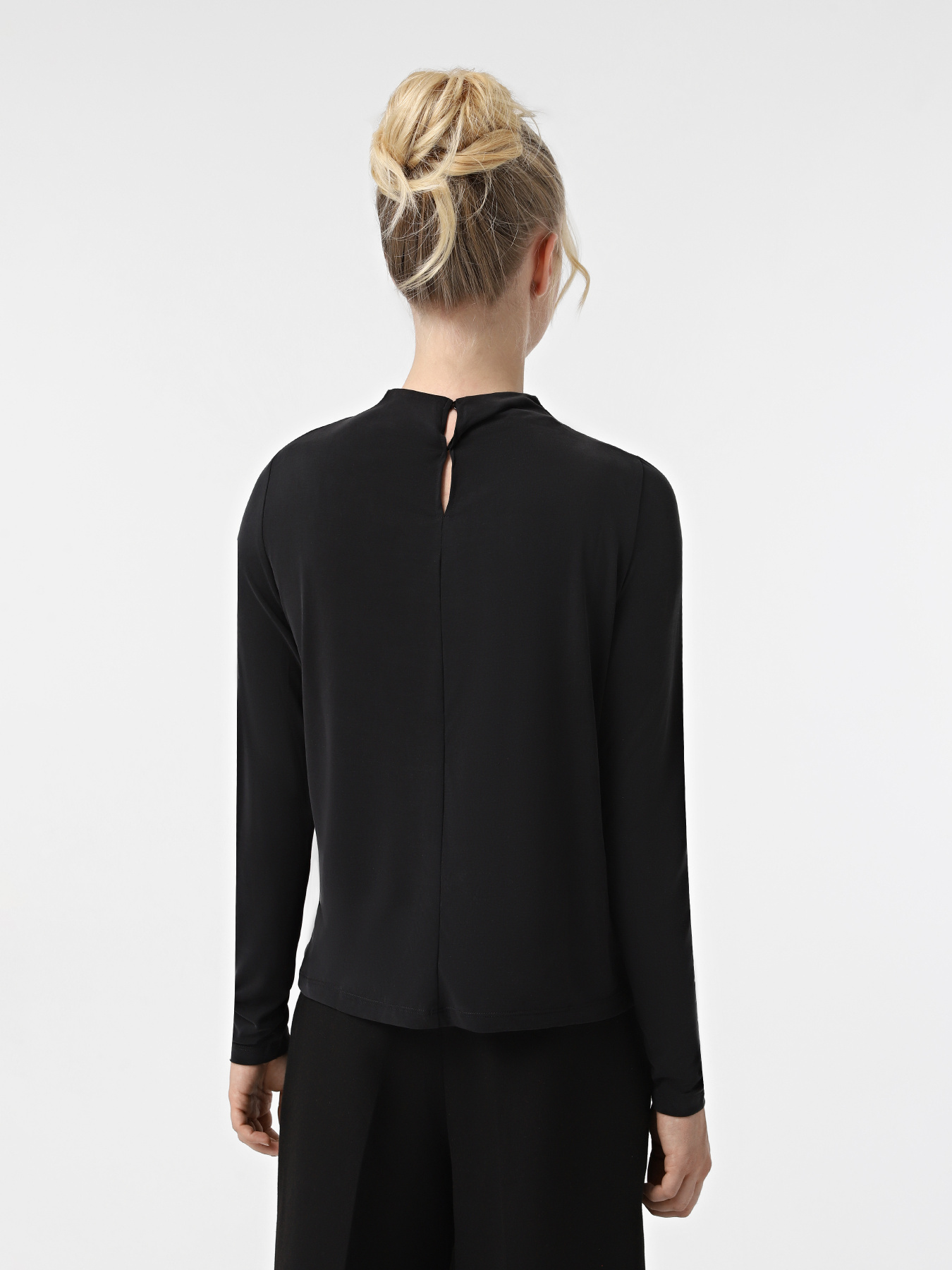 Блуза Only модель 15330746_Black Блуза Only модель 15330746_Black Фото