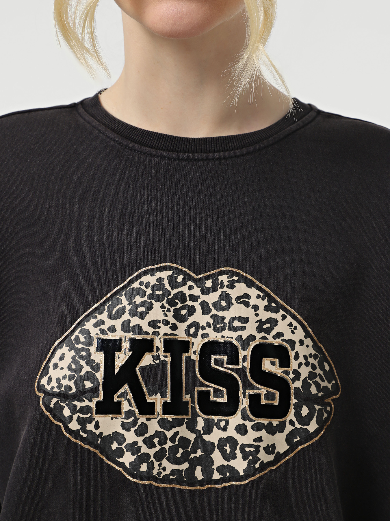 Світшот Only модель 15339833_Phantom Kiss Світшот Only модель 15339833_Phantom Kiss Фото