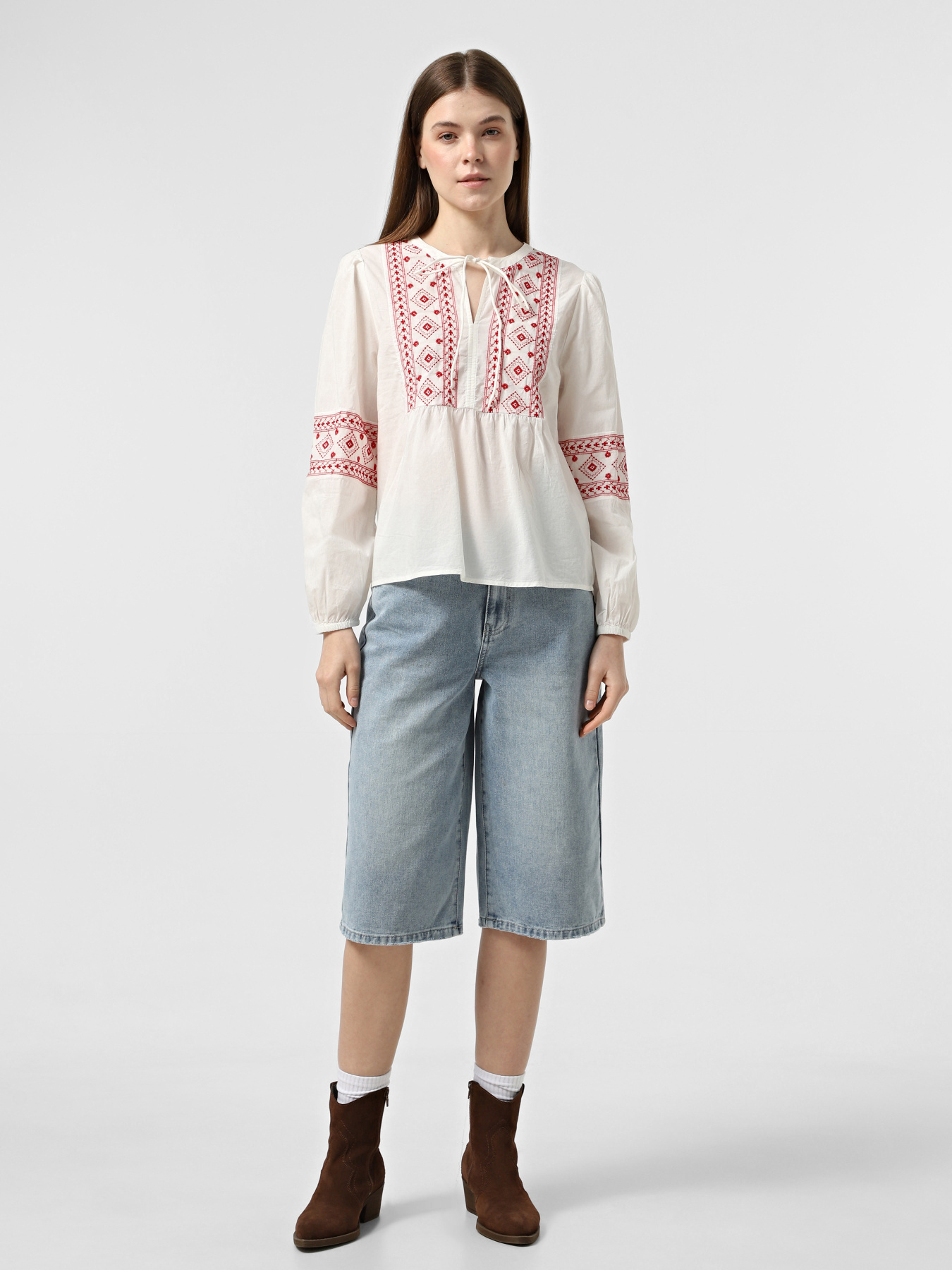 Вышитая рубашка JDY модель 15345478_Cloud Dancer SKI PATROL EM Фото